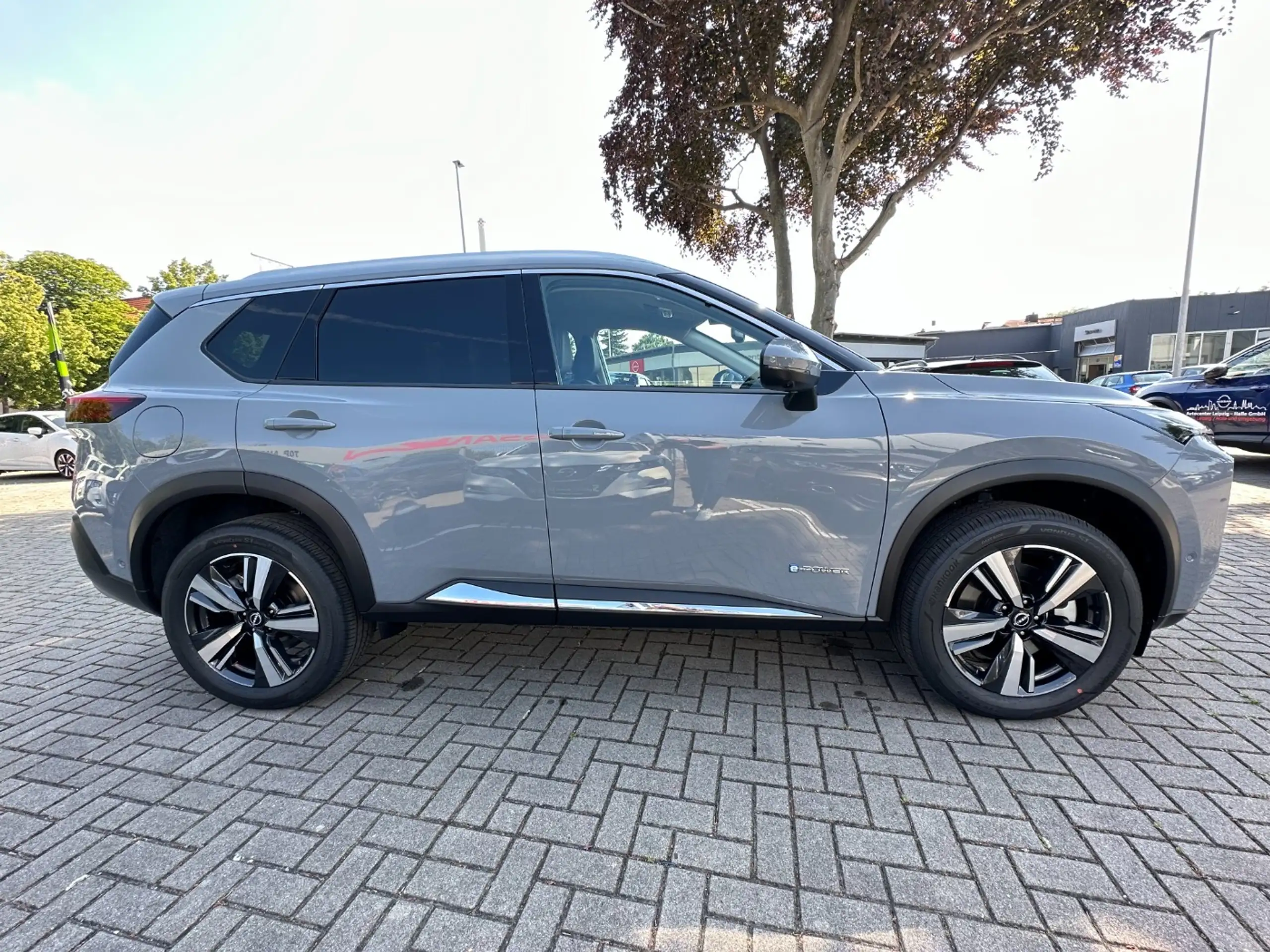 Nissan - X-Trail