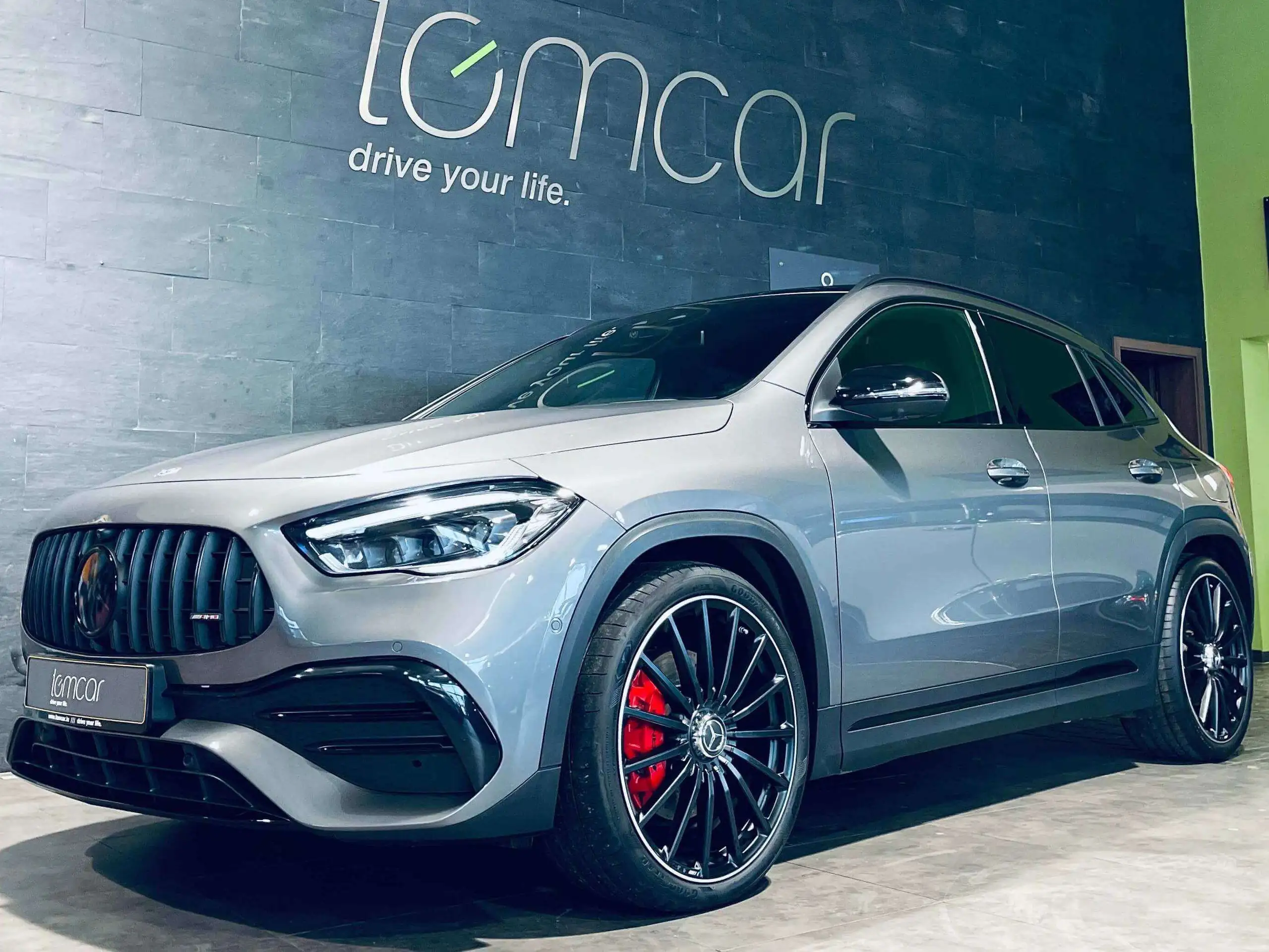 Mercedes-Benz - GLA 35 AMG