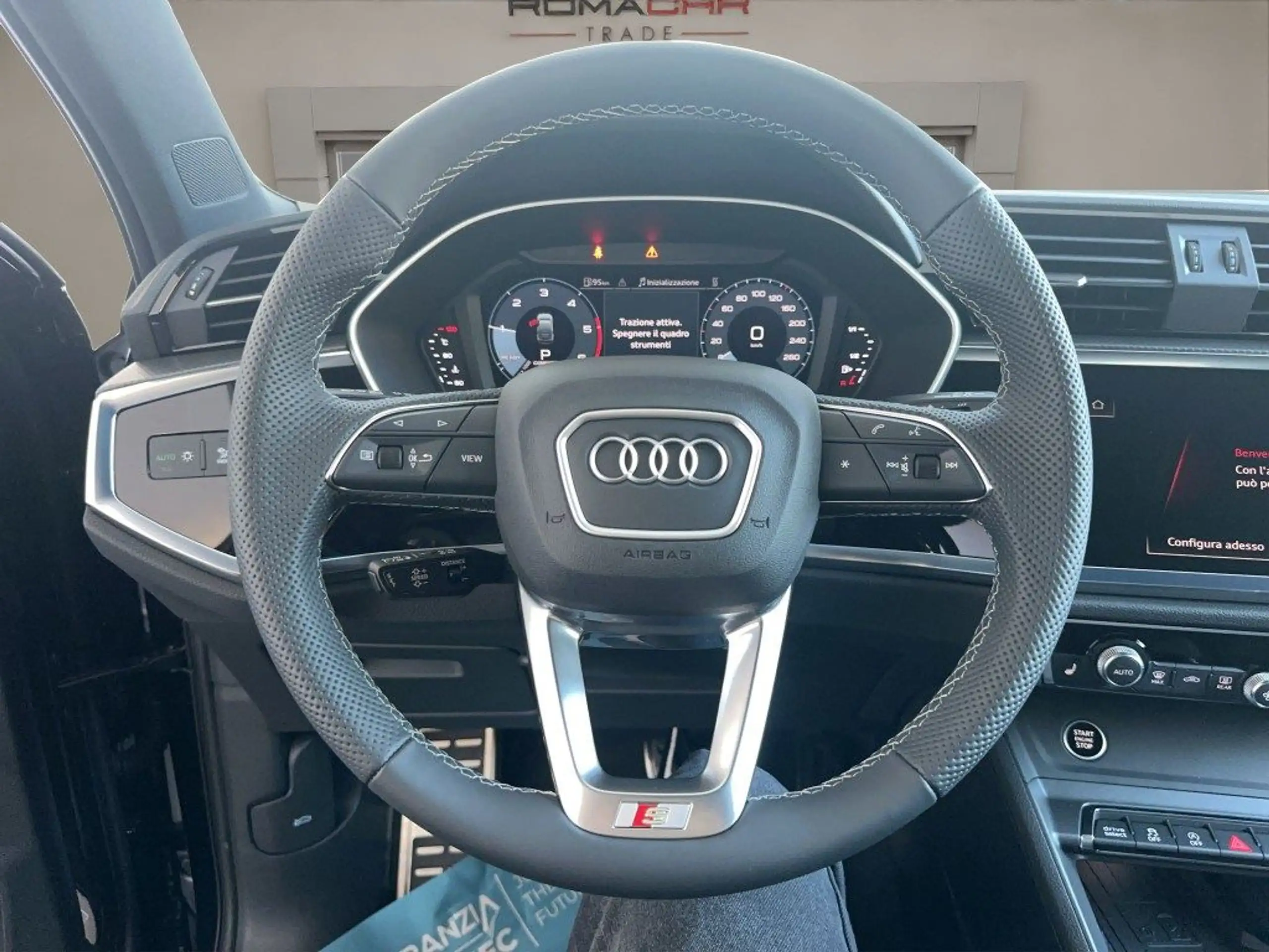 Audi - Q3