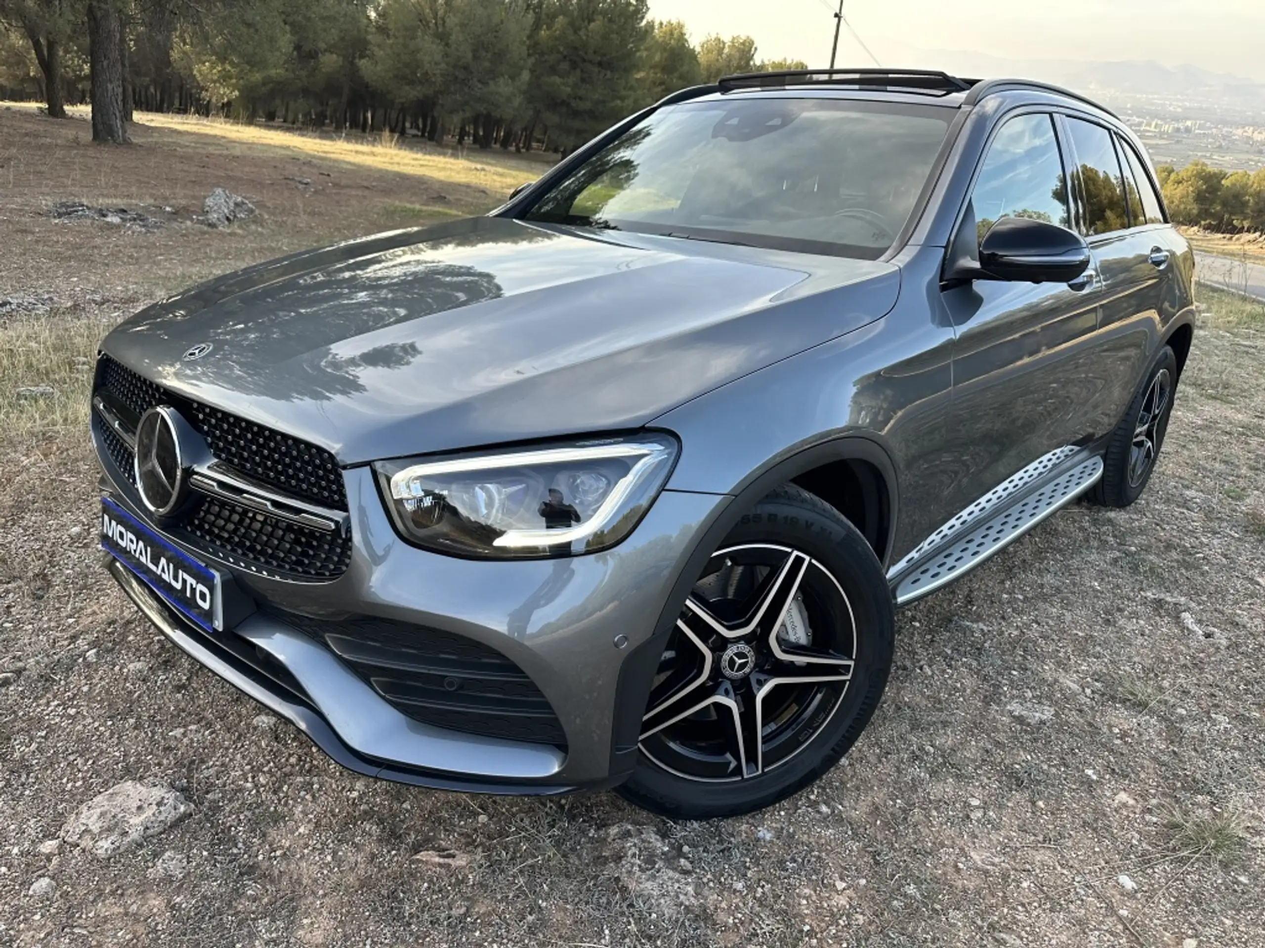 Mercedes-Benz - GLC 300