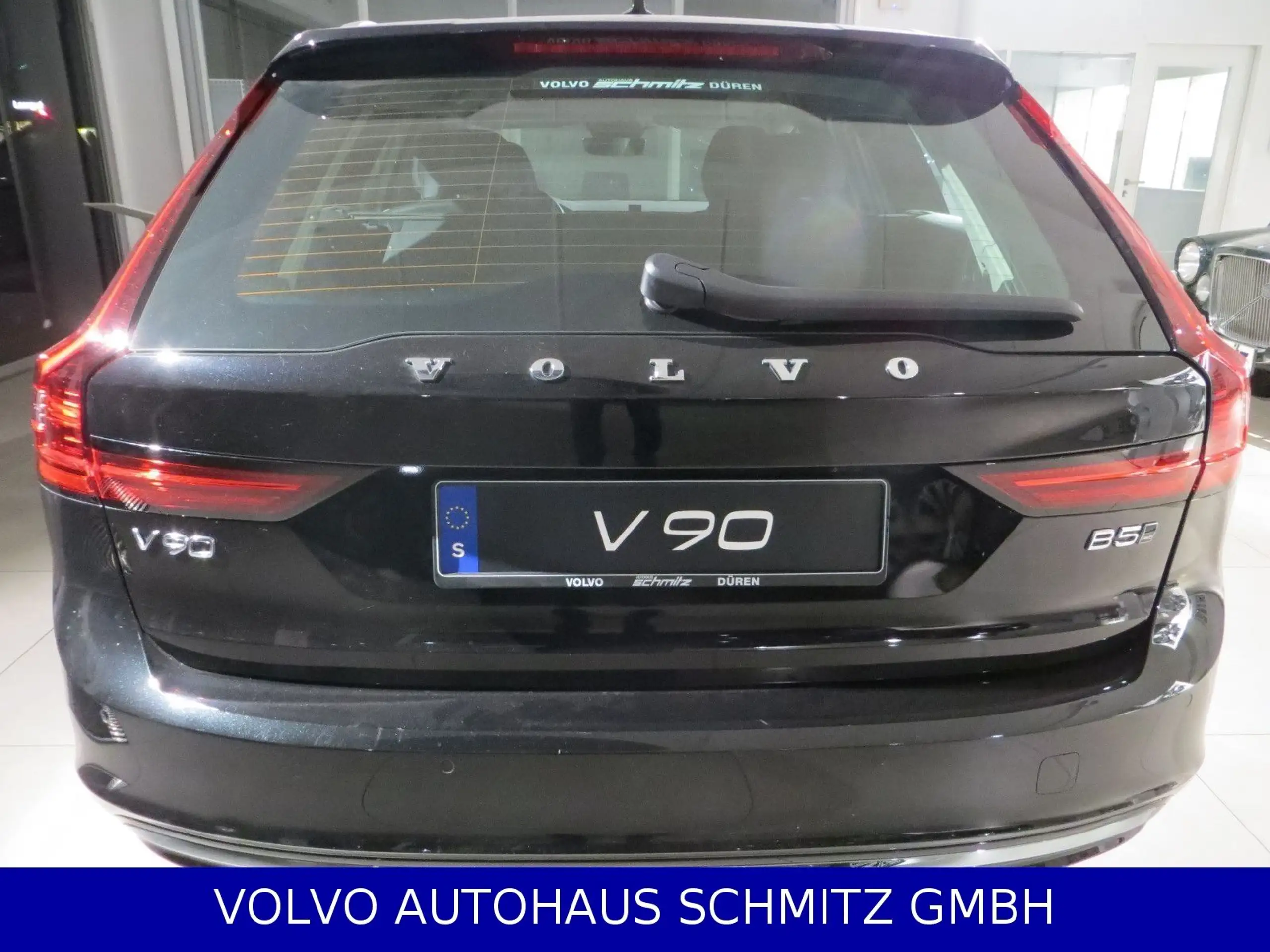 Volvo - V90