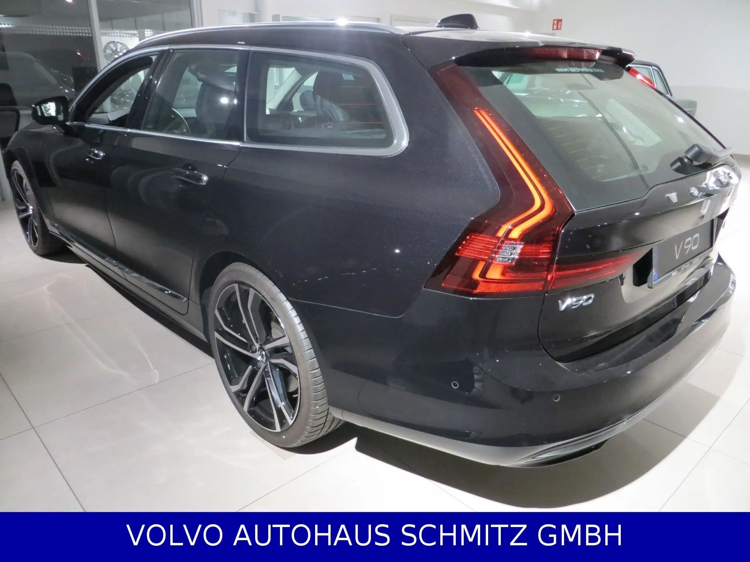 Volvo - V90