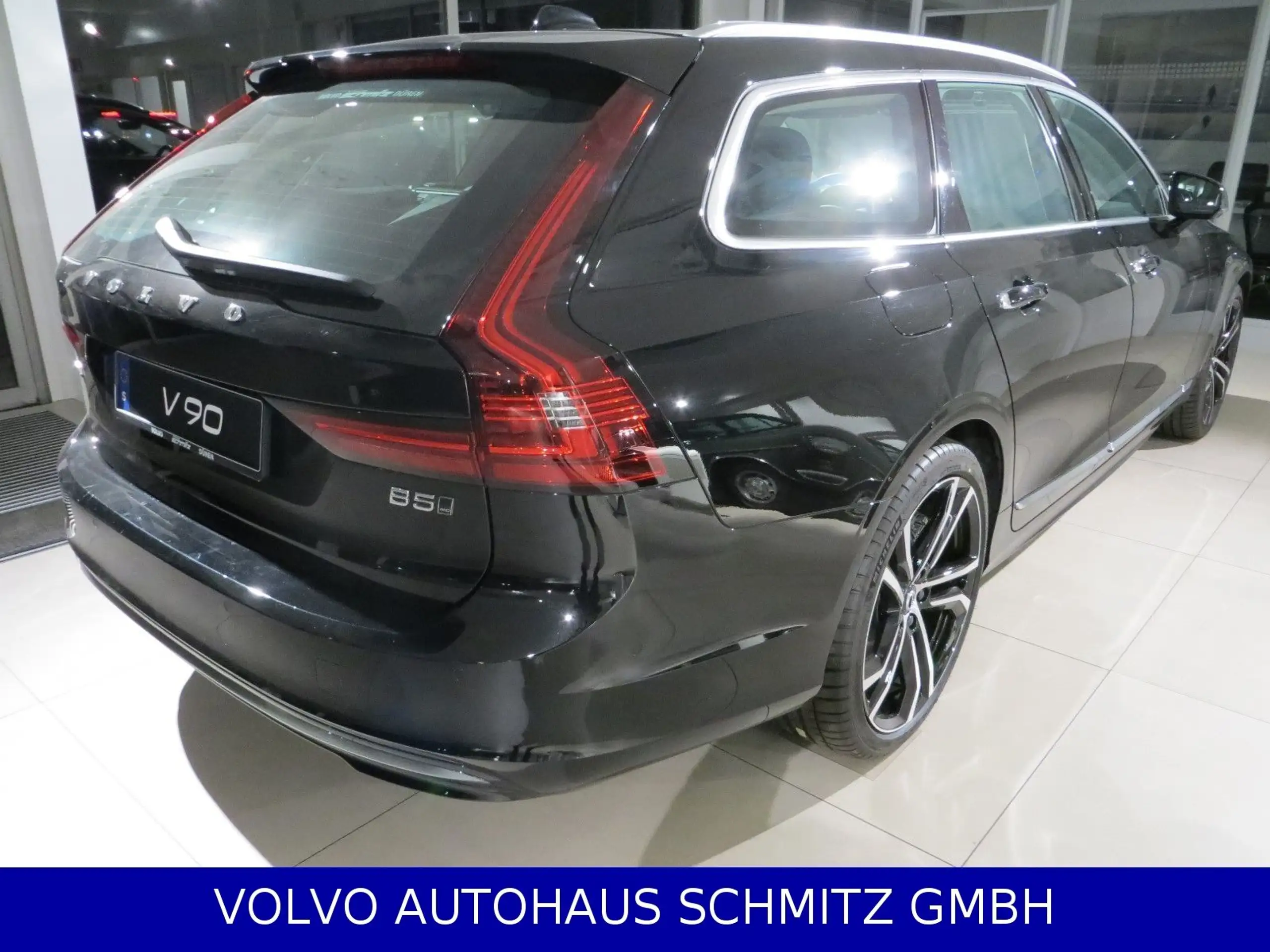 Volvo - V90