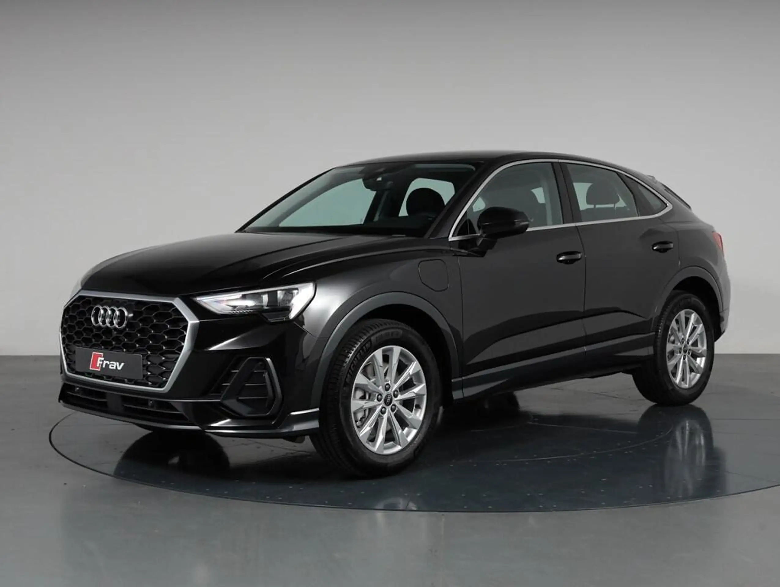 Audi - Q3