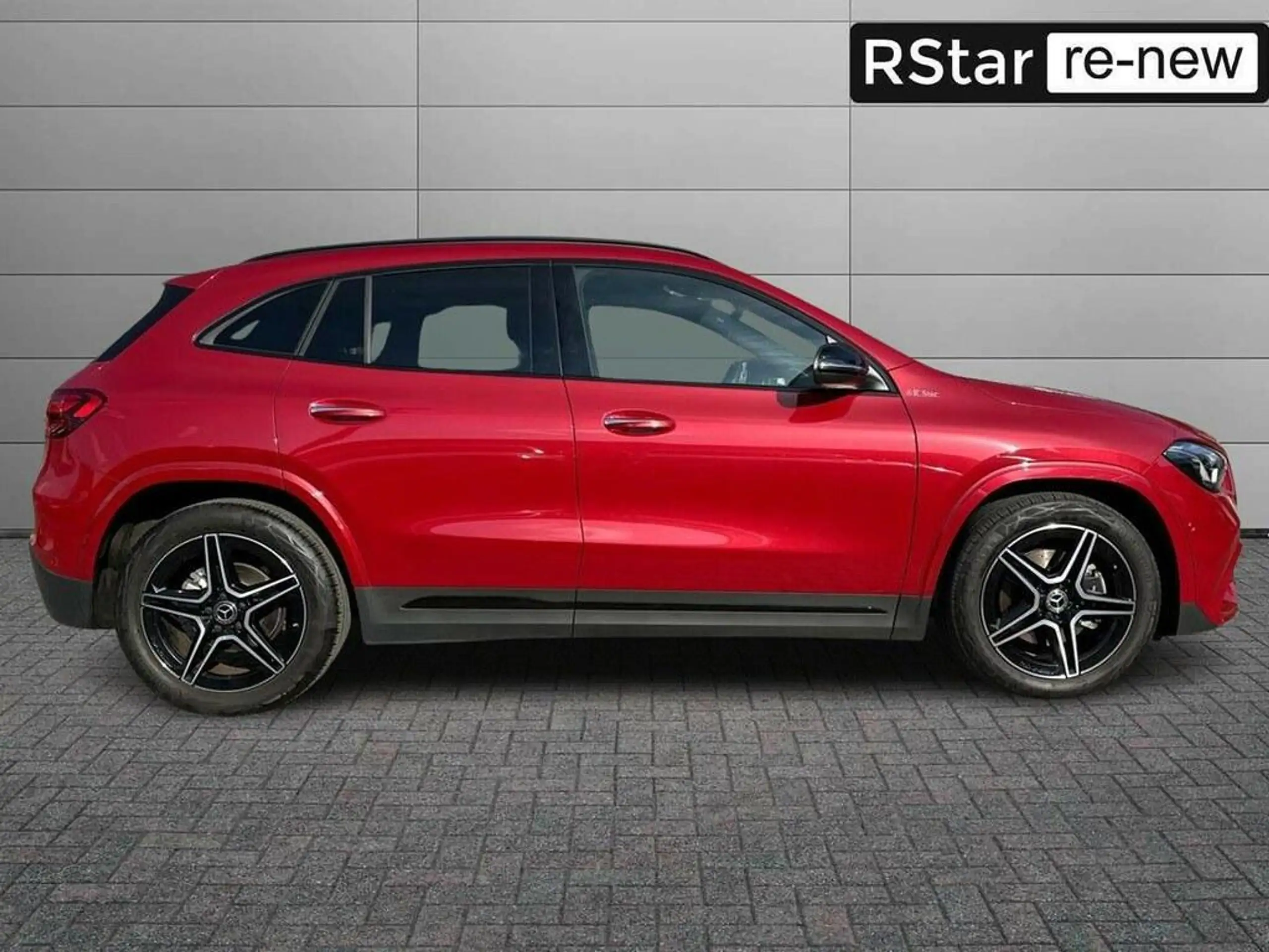 Mercedes-Benz - GLA 200