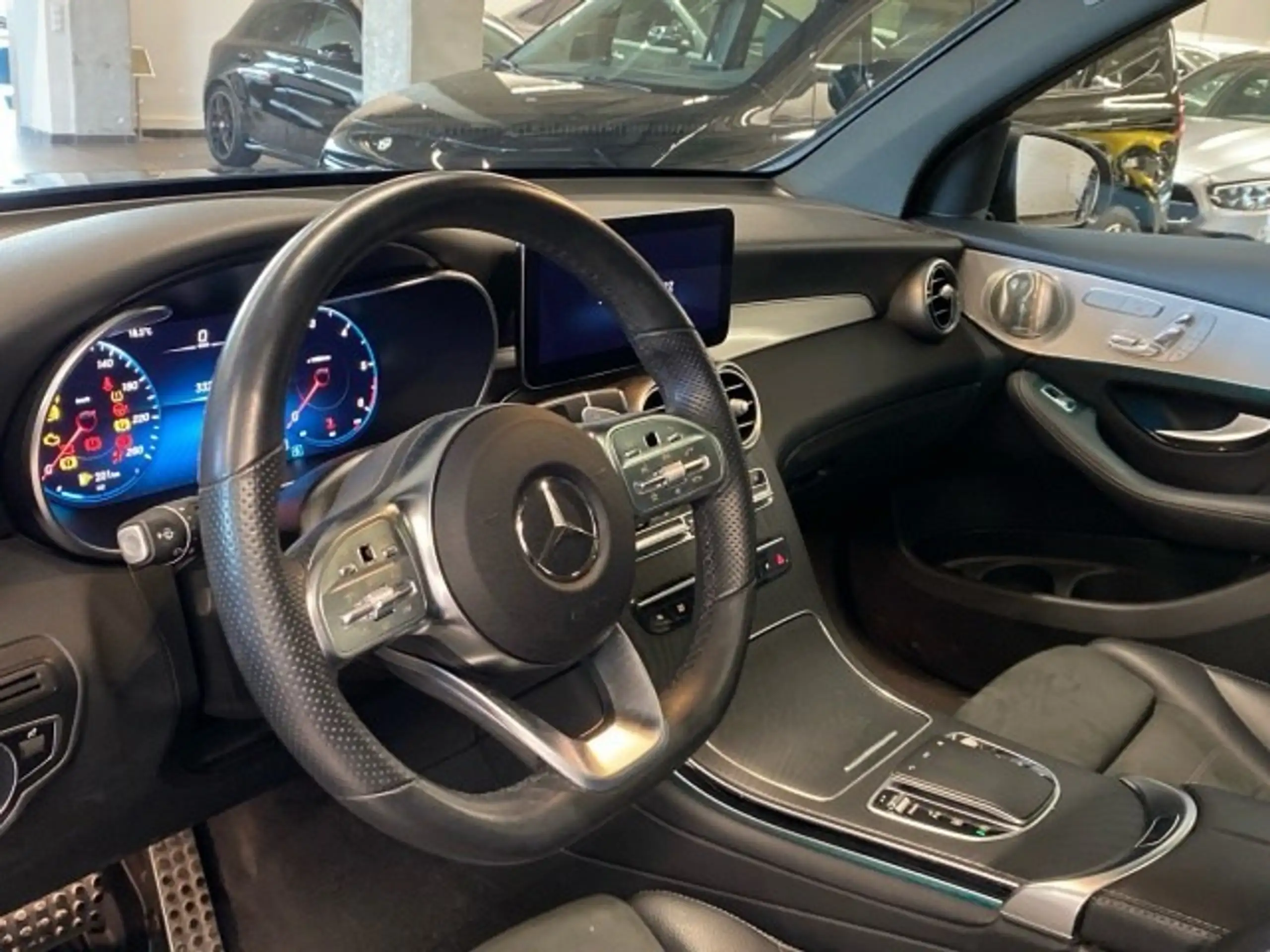 Mercedes-Benz - GLC 220