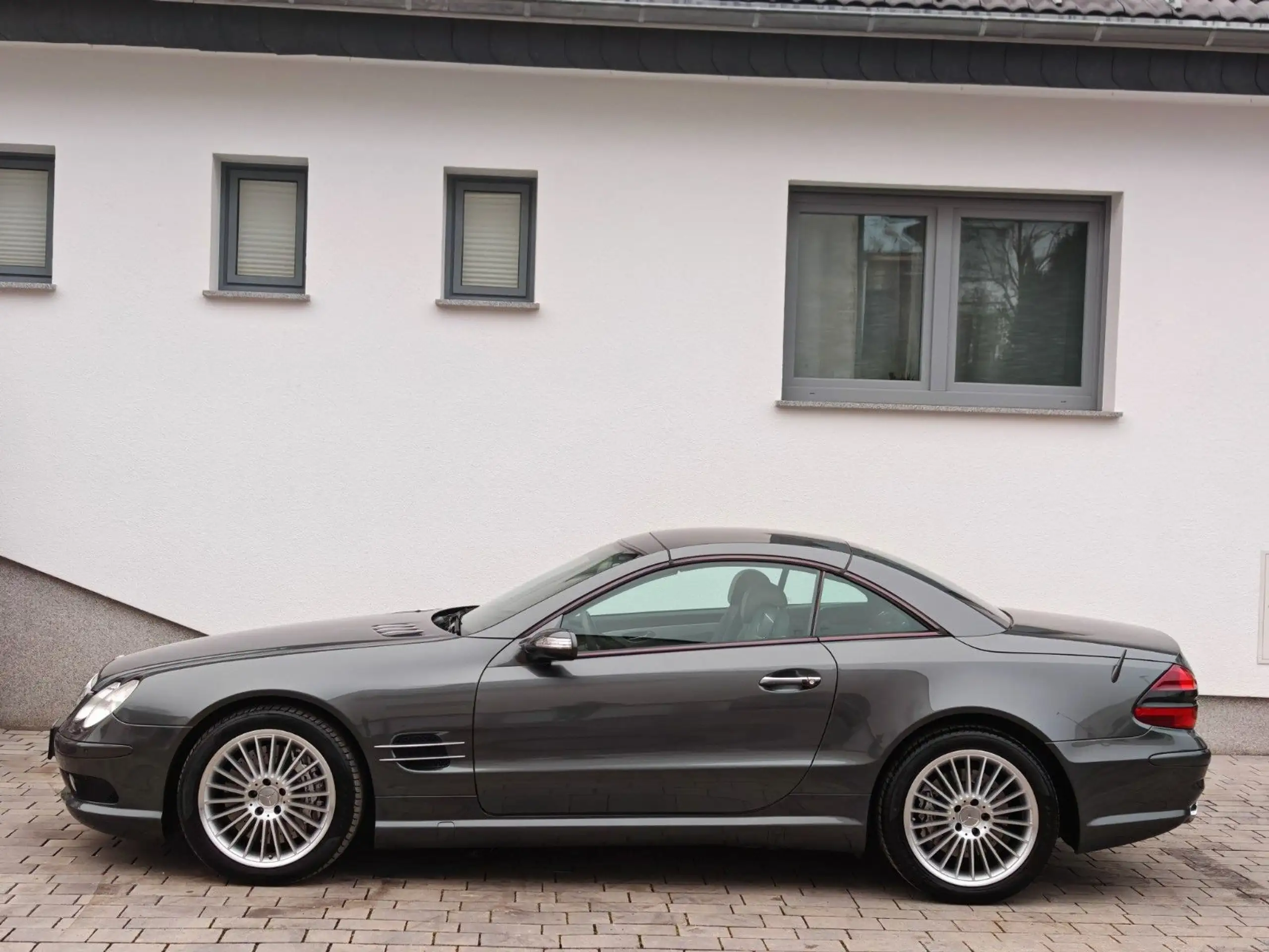 Mercedes-Benz - SL 55 AMG