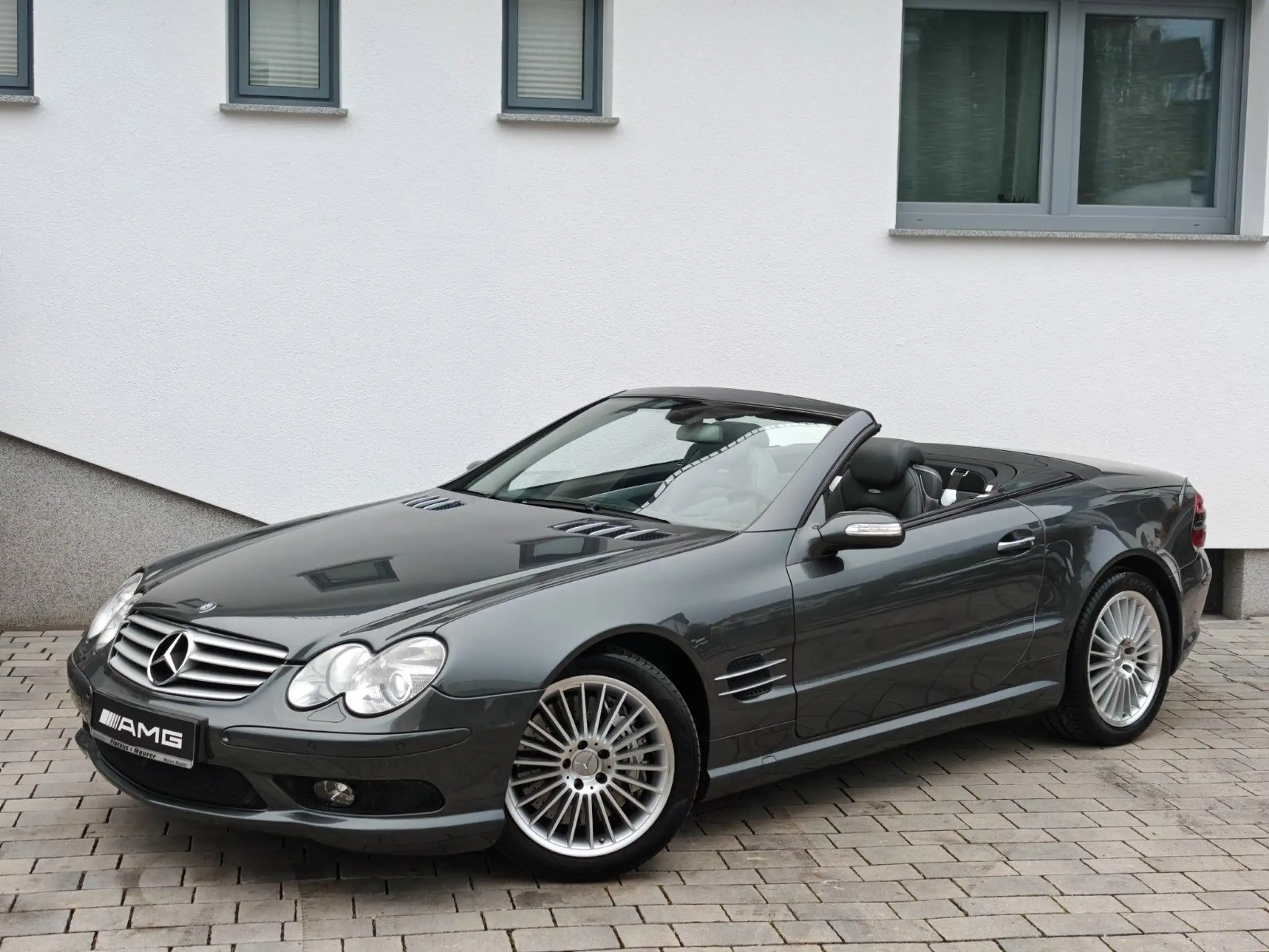 Mercedes-Benz - SL 55 AMG