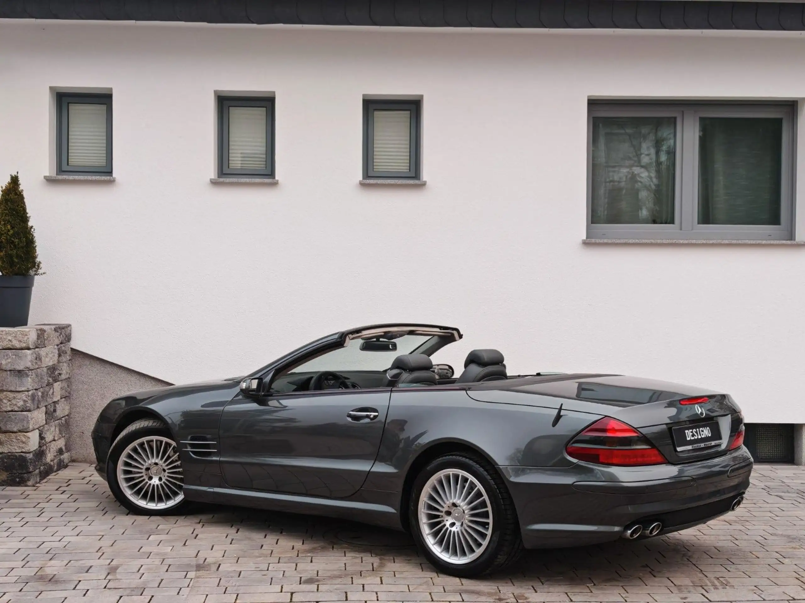 Mercedes-Benz - SL 55 AMG