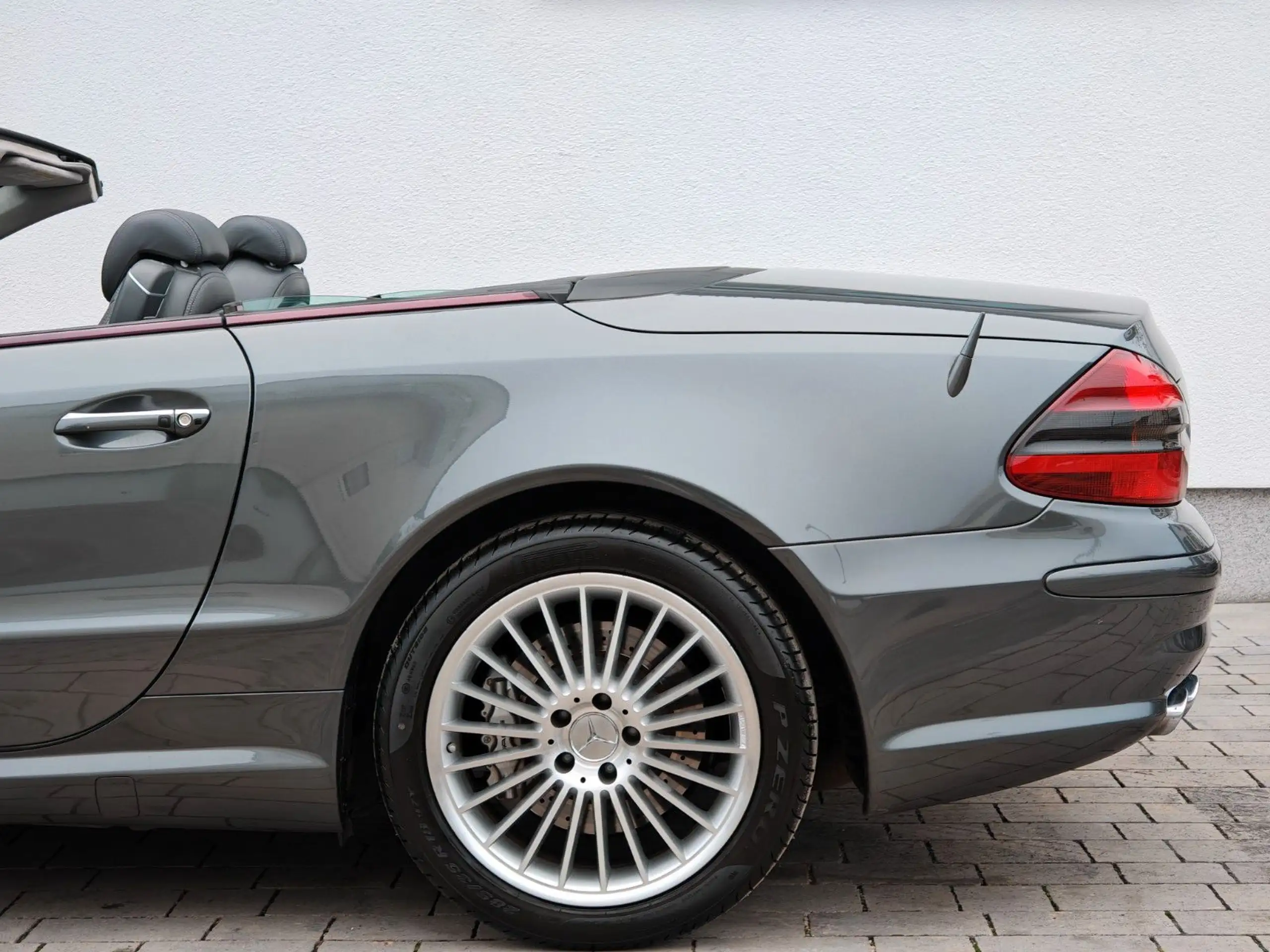 Mercedes-Benz - SL 55 AMG