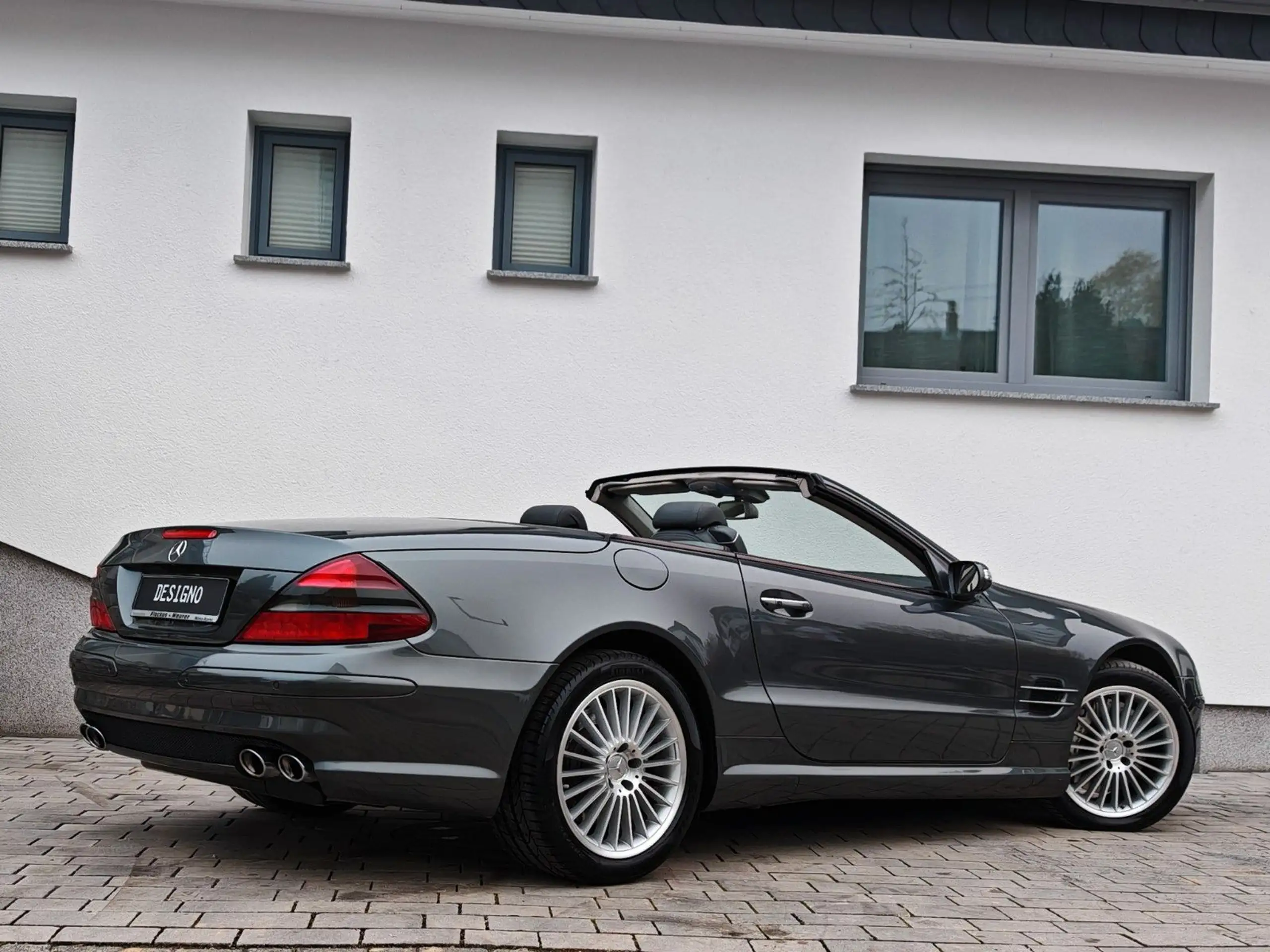 Mercedes-Benz - SL 55 AMG