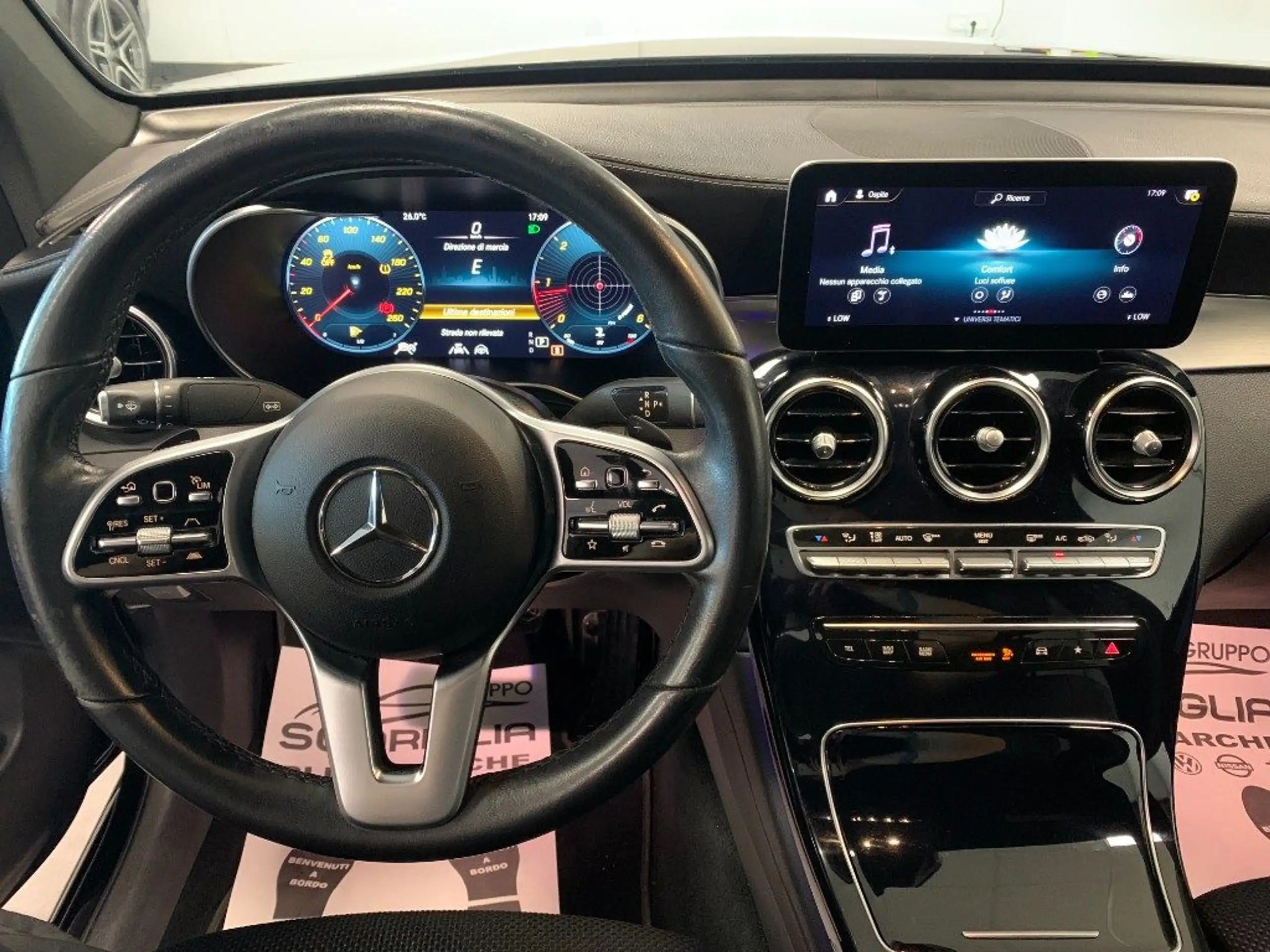 Mercedes-Benz - GLC 220