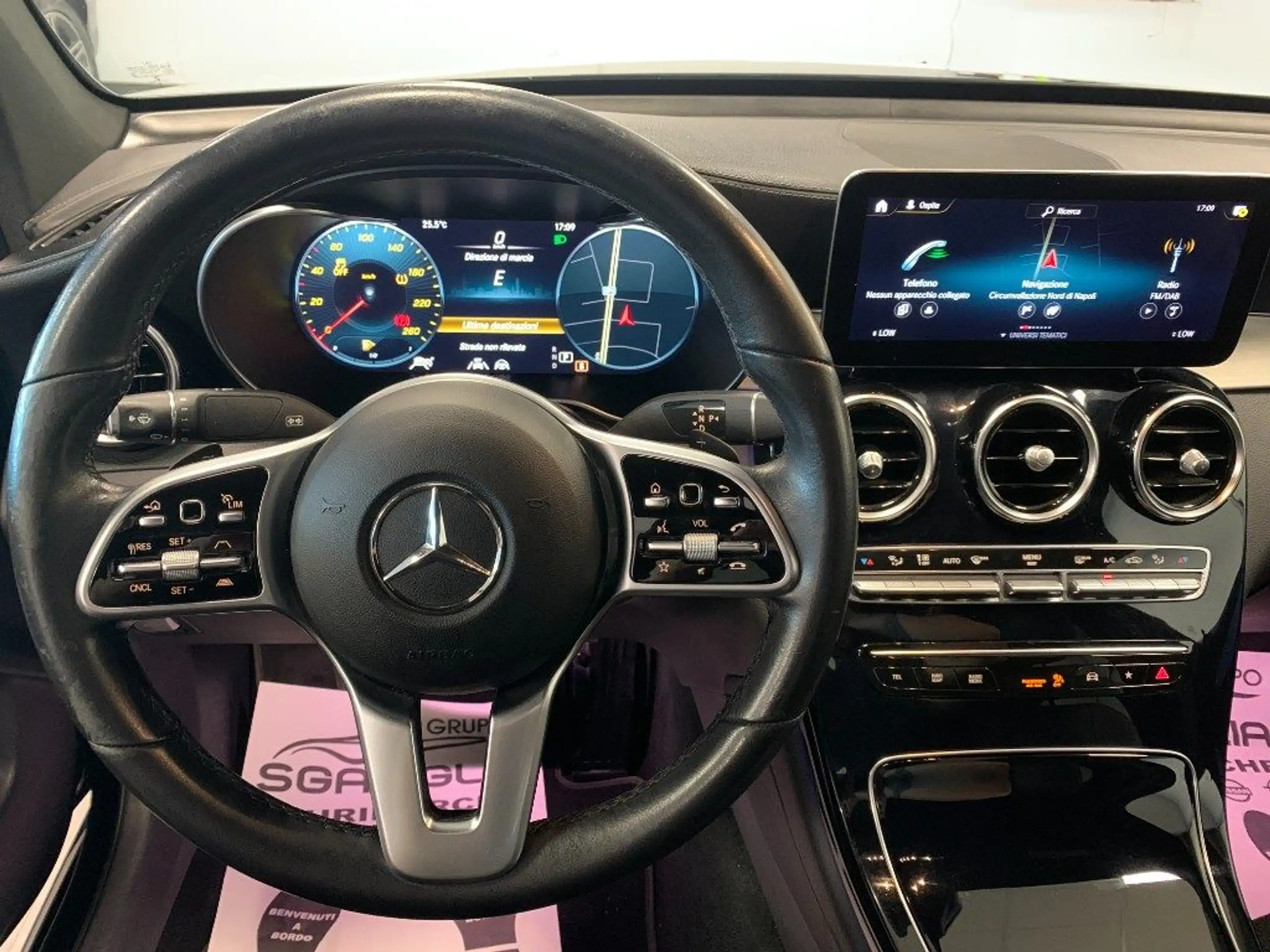 Mercedes-Benz - GLC 220