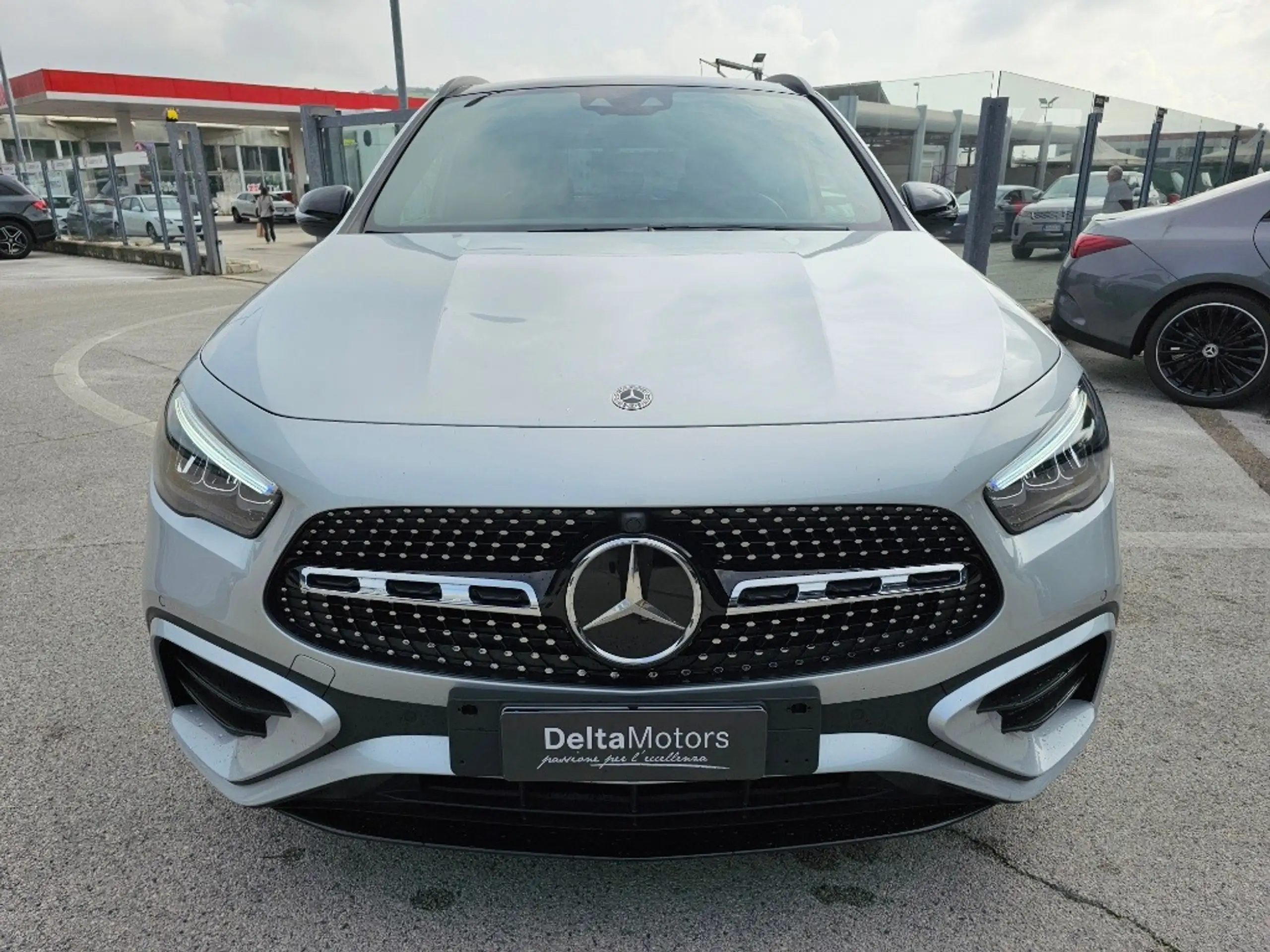 Mercedes-Benz - GLA 200