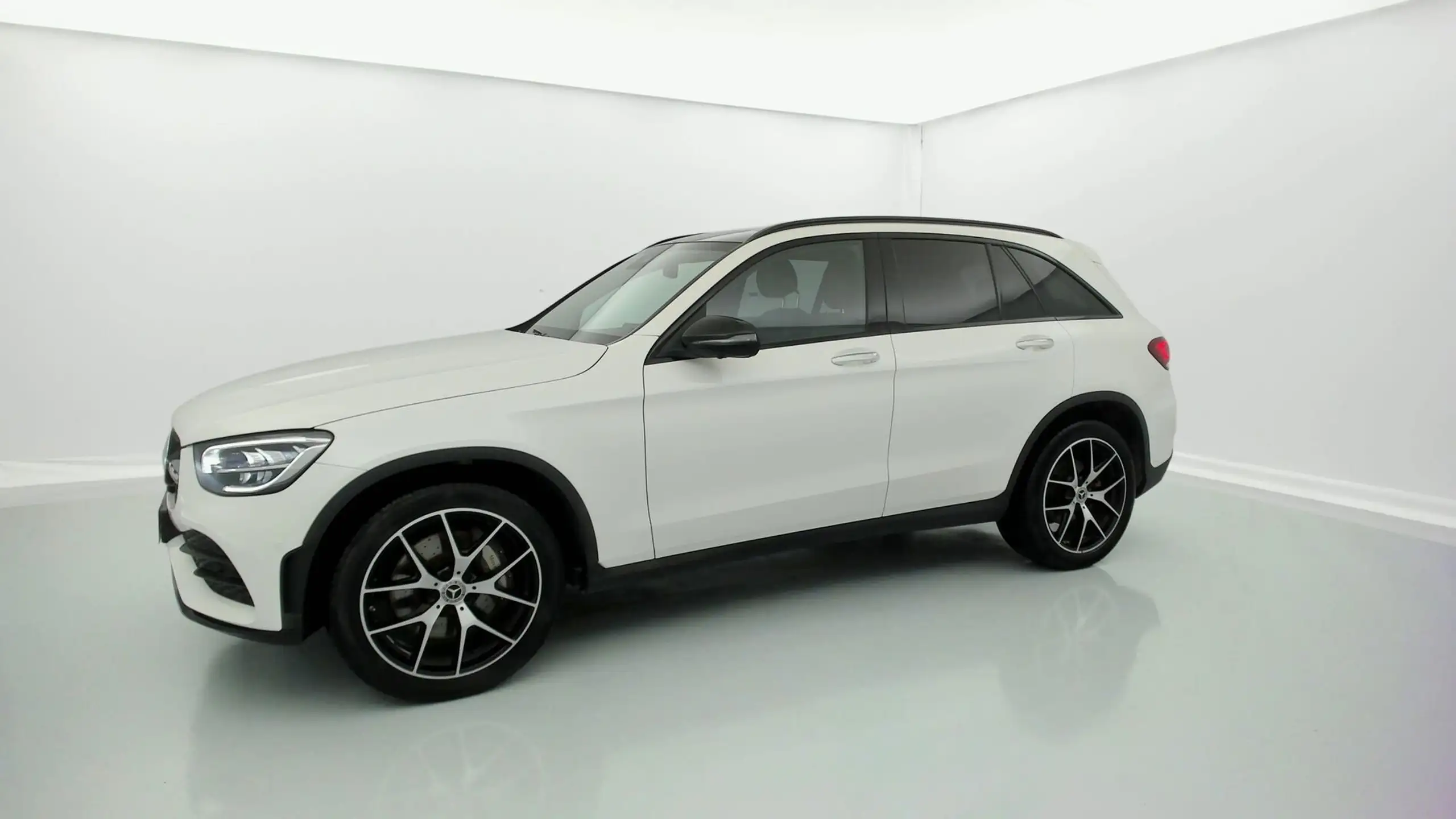 Mercedes-Benz - GLC 220