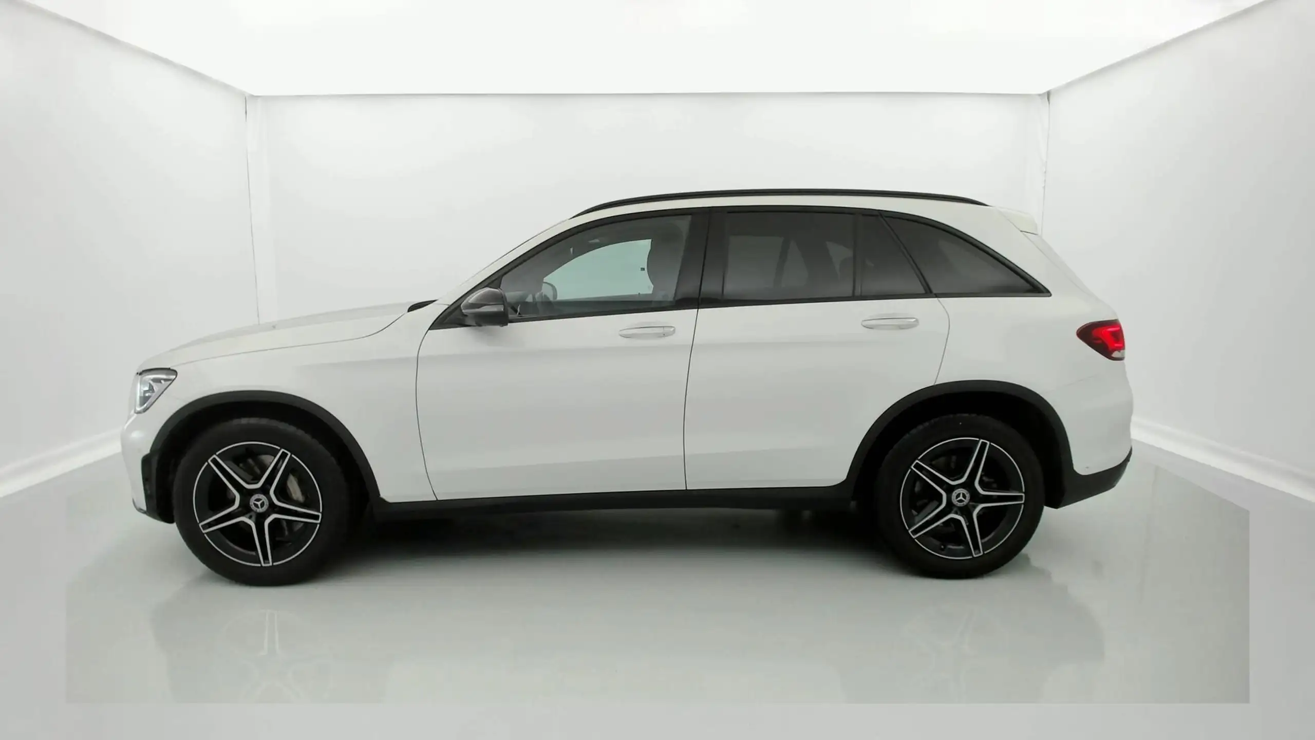 Mercedes-Benz - GLC 220