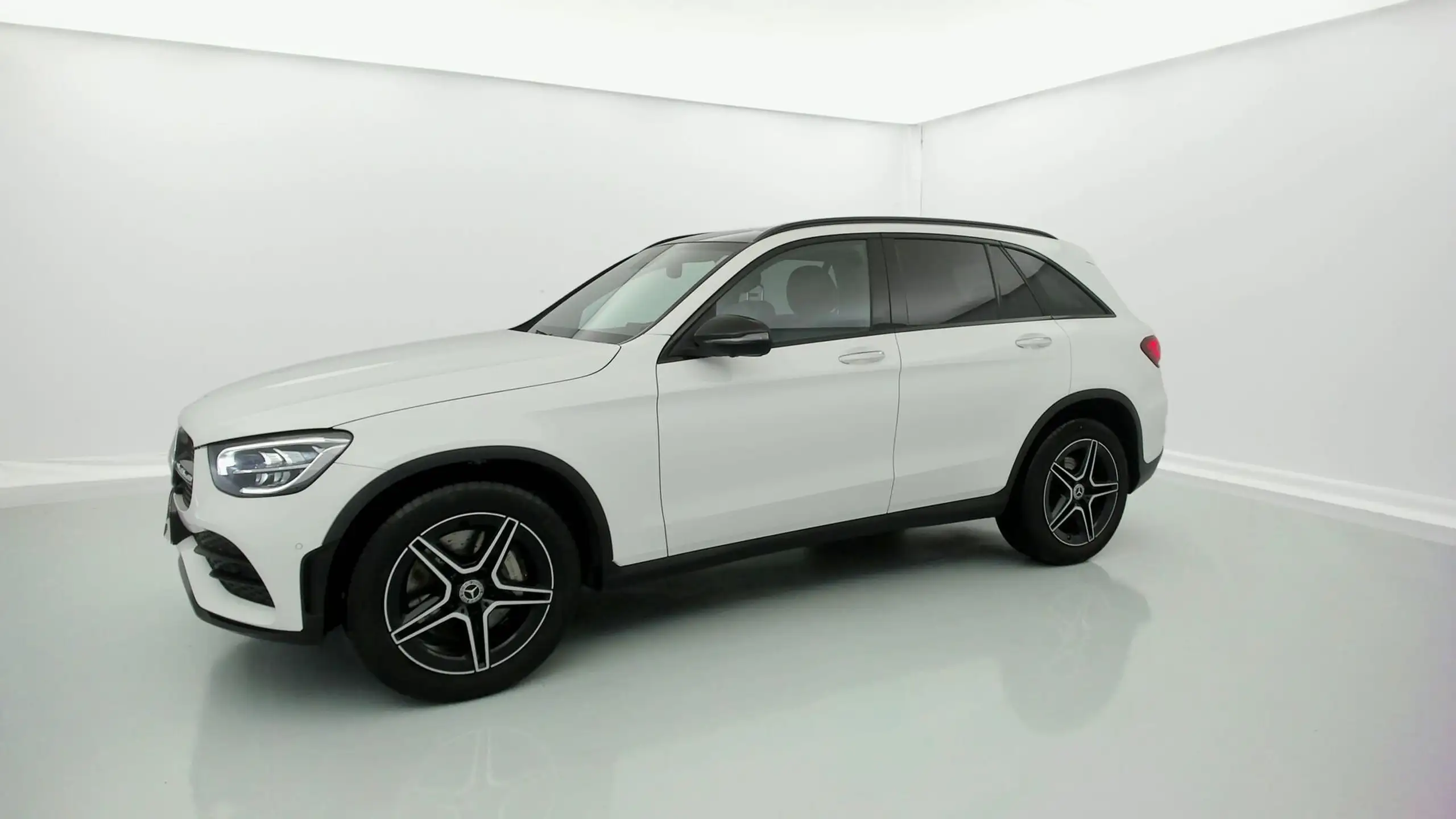 Mercedes-Benz - GLC 220