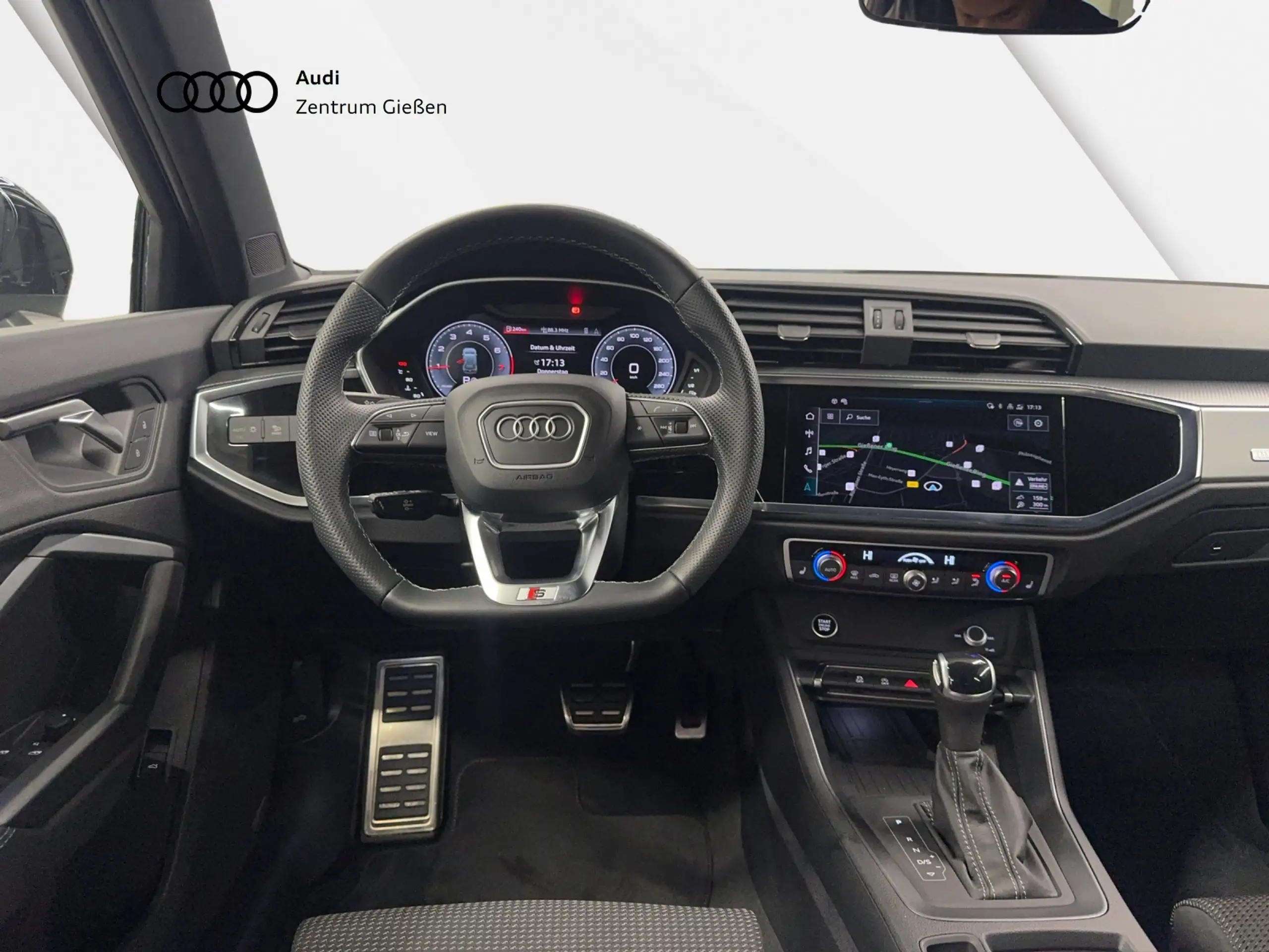 Audi - Q3