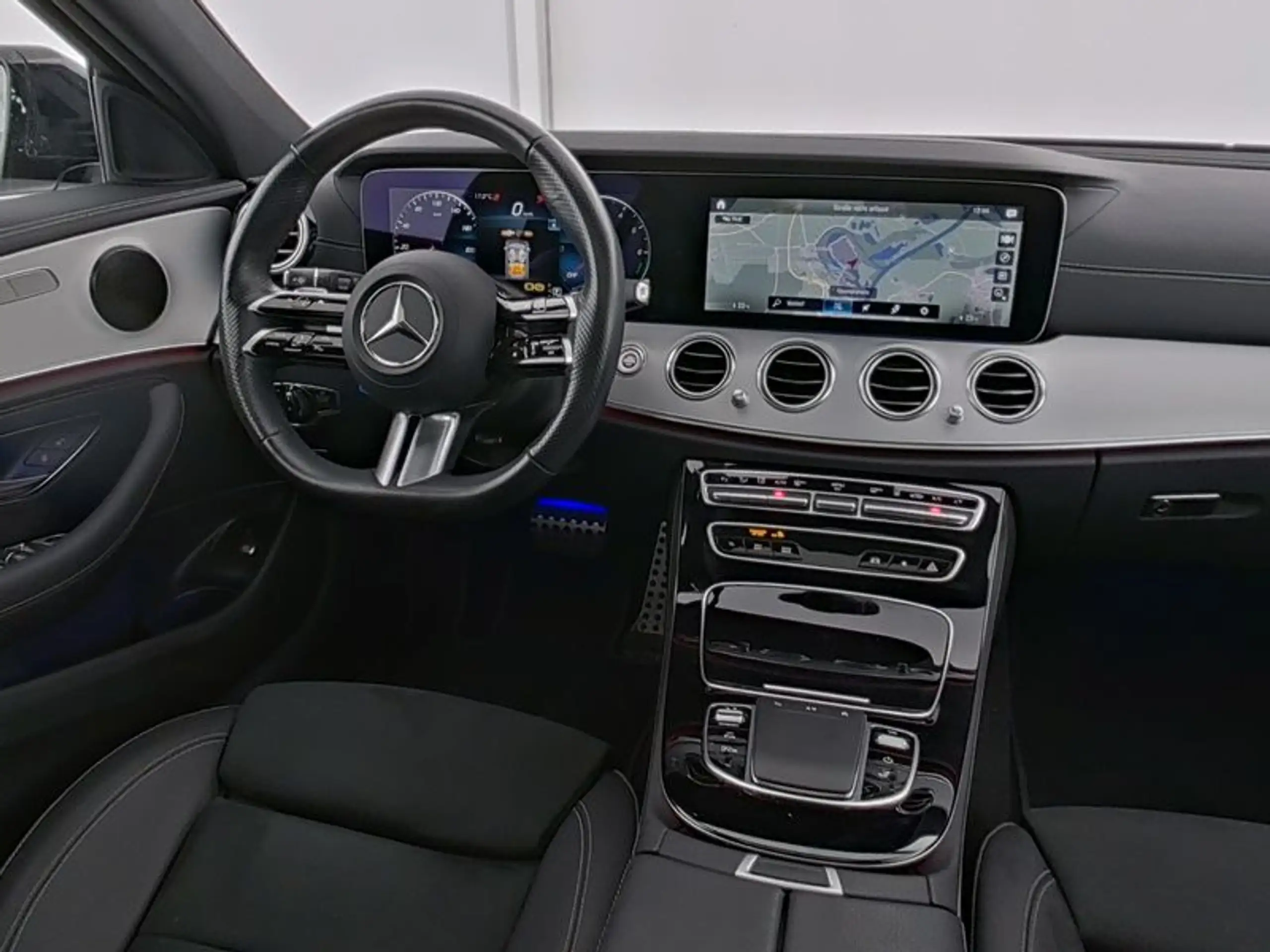 Mercedes-Benz - E 300