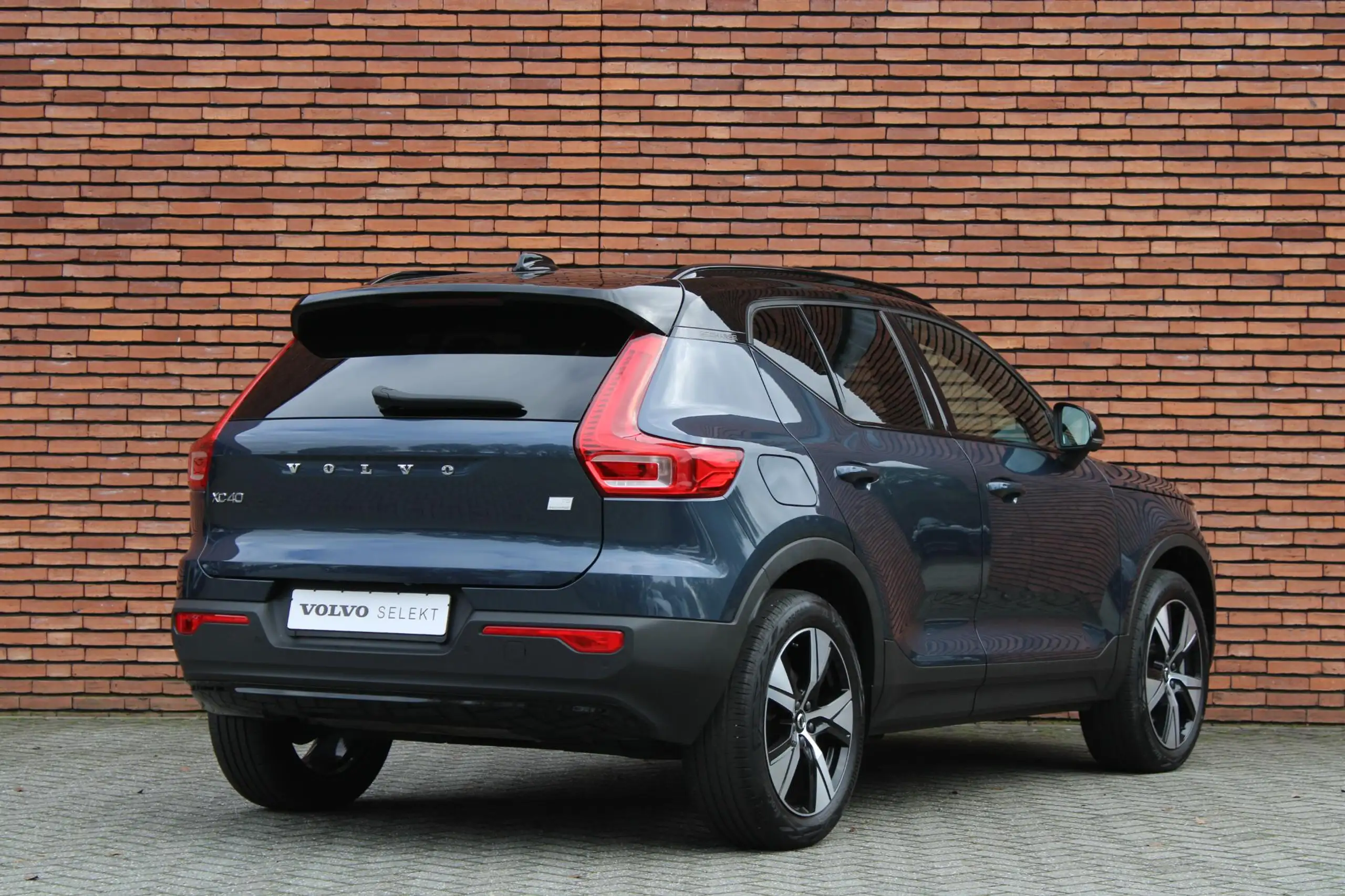 Volvo - XC40