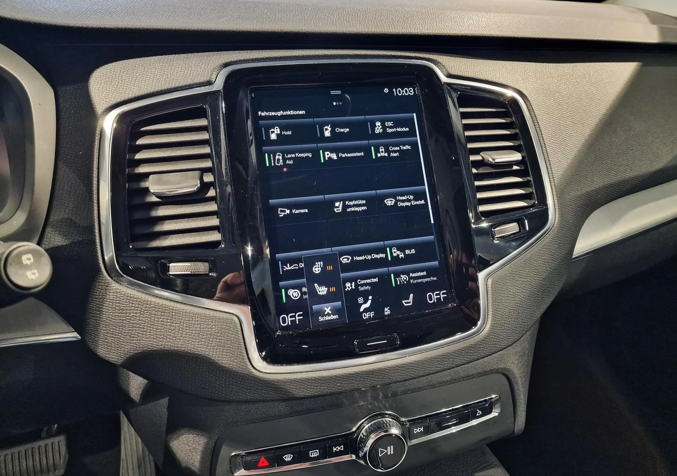 Volvo - XC90