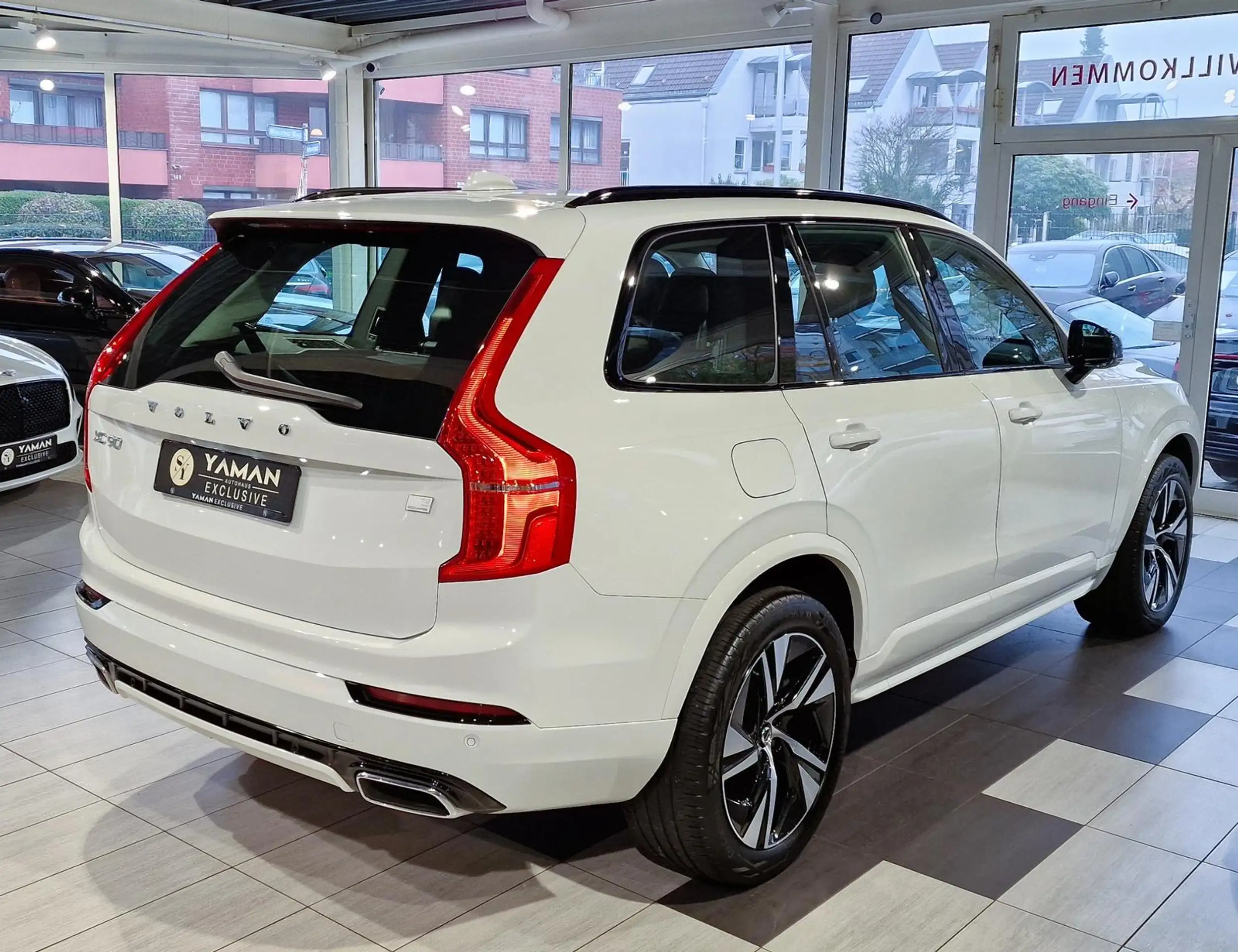 Volvo - XC90