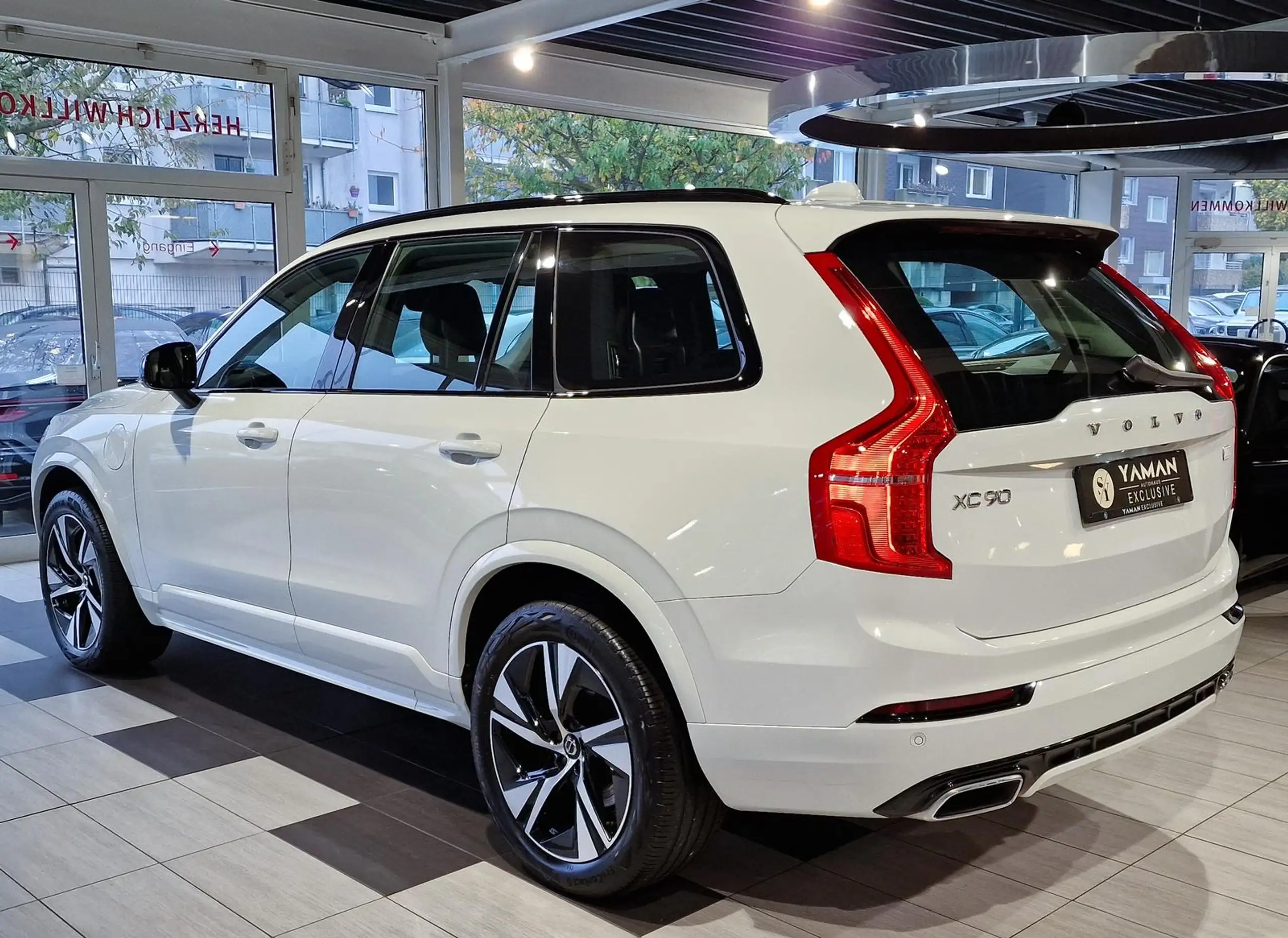 Volvo - XC90