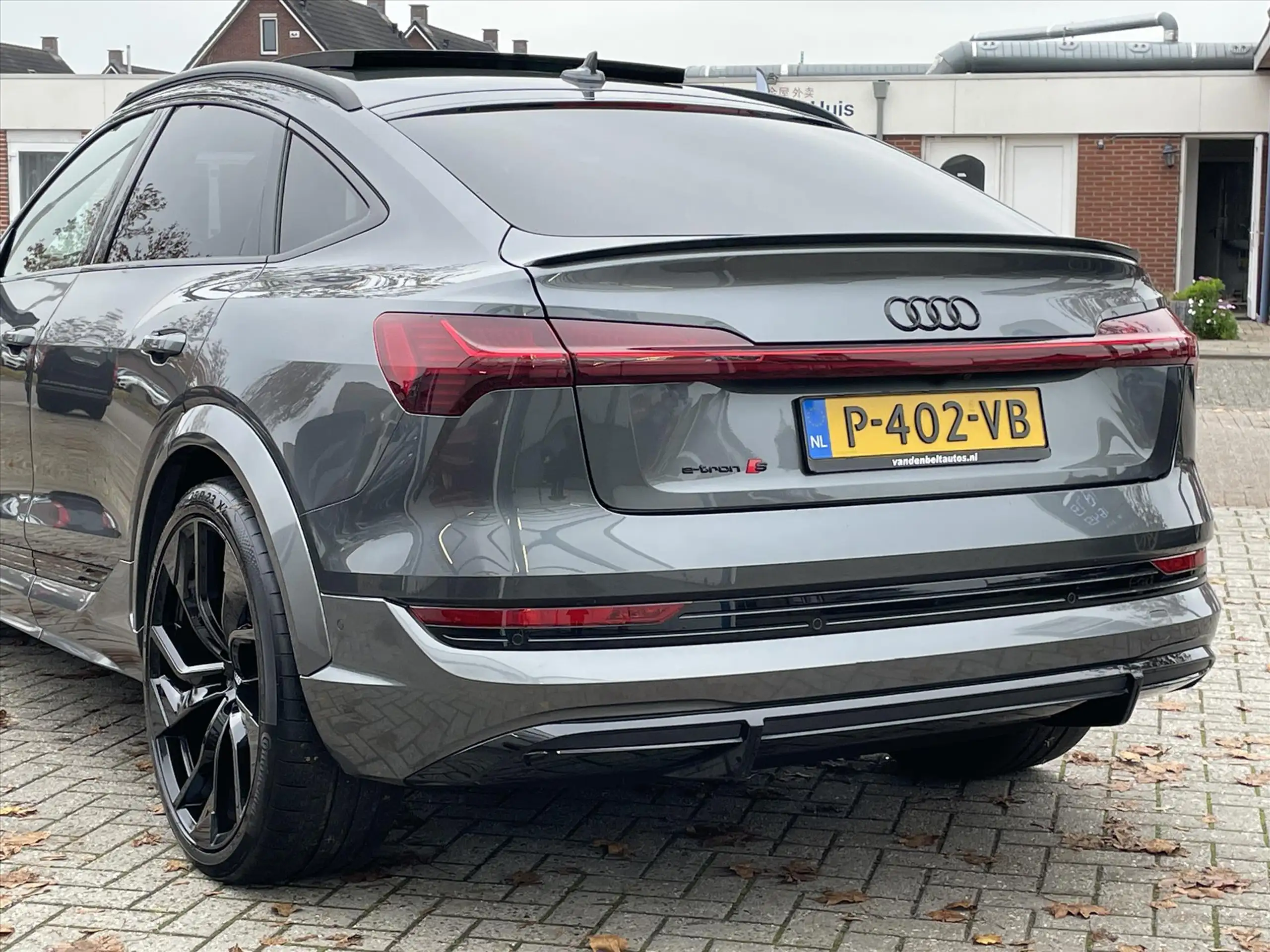 Audi - e-tron