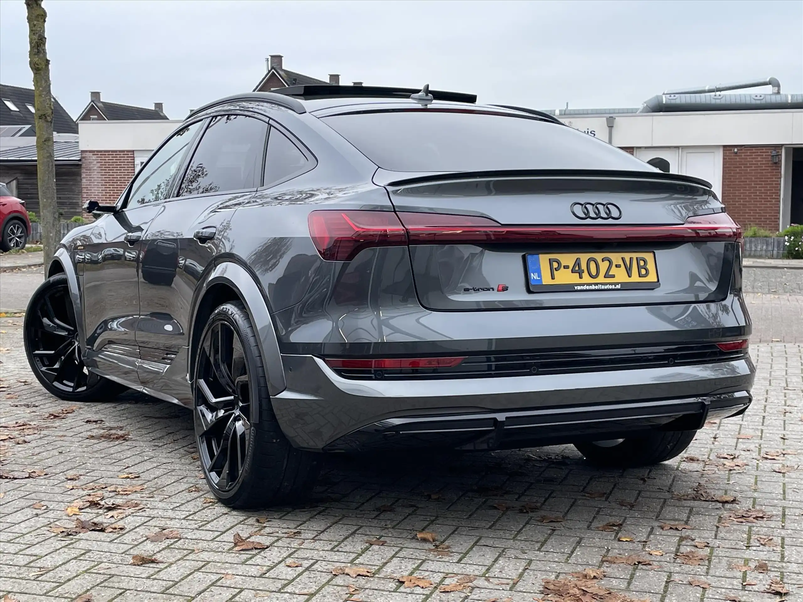 Audi - e-tron