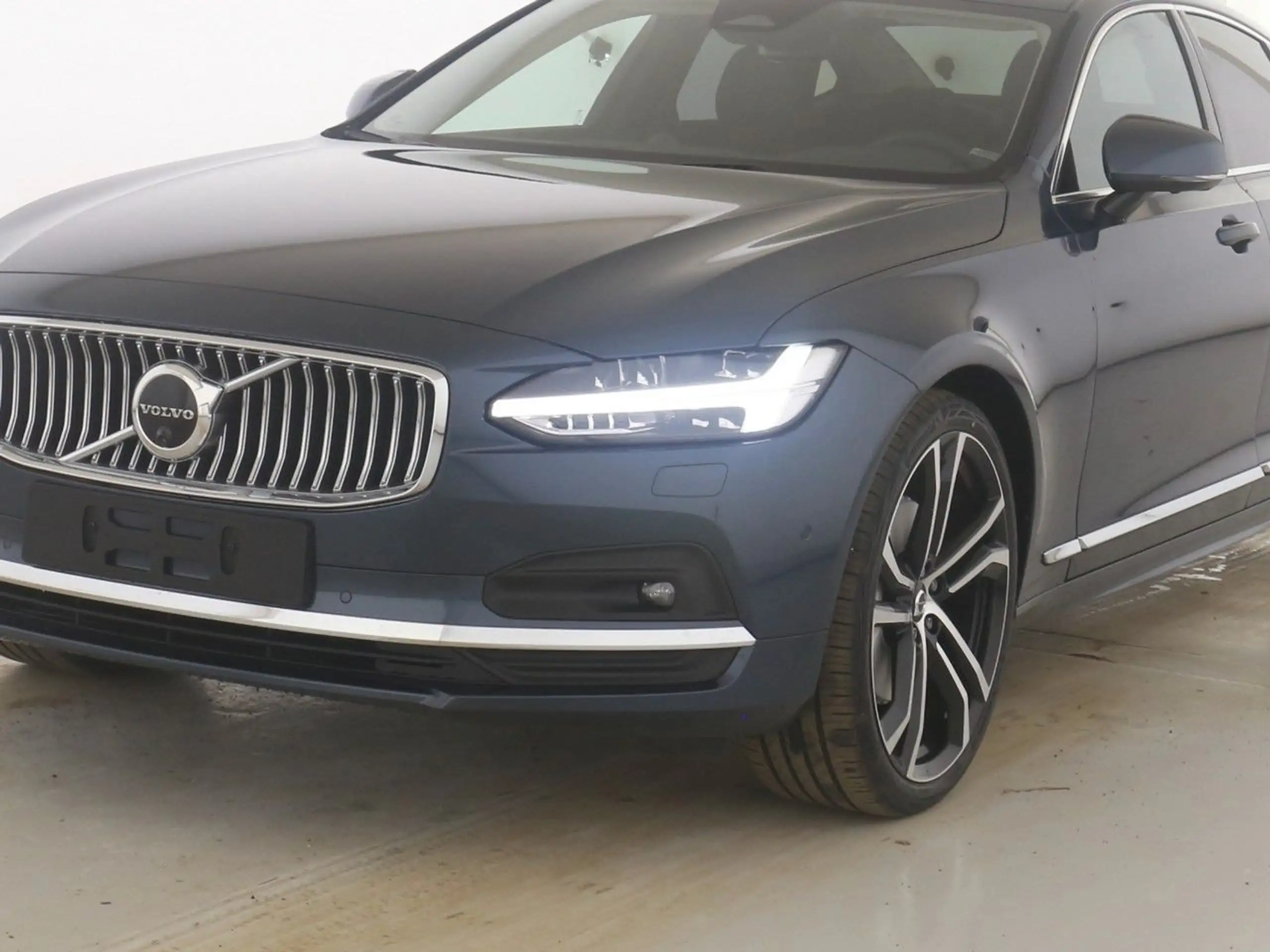 Volvo - S90