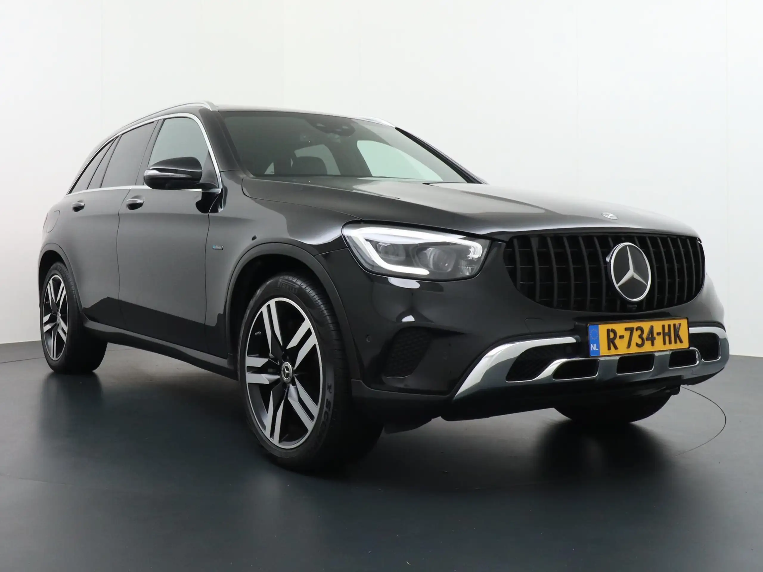 Mercedes-Benz - GLC 300