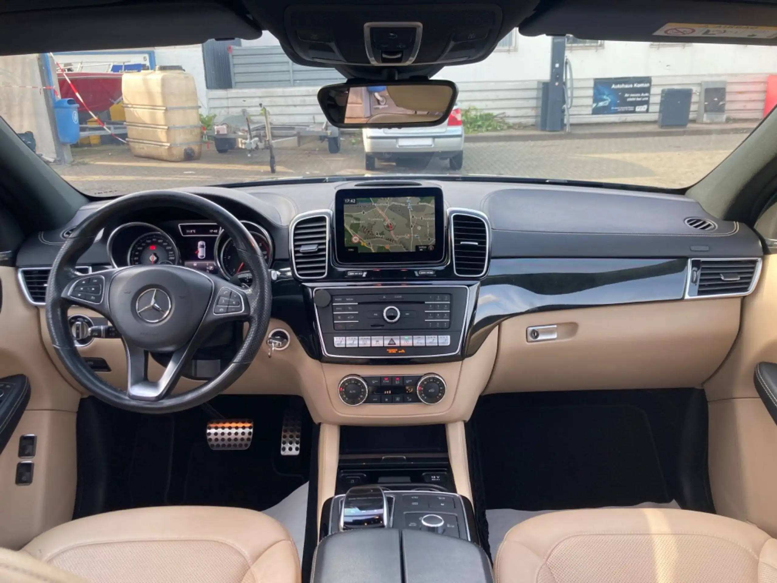 Mercedes-Benz - GLE 350