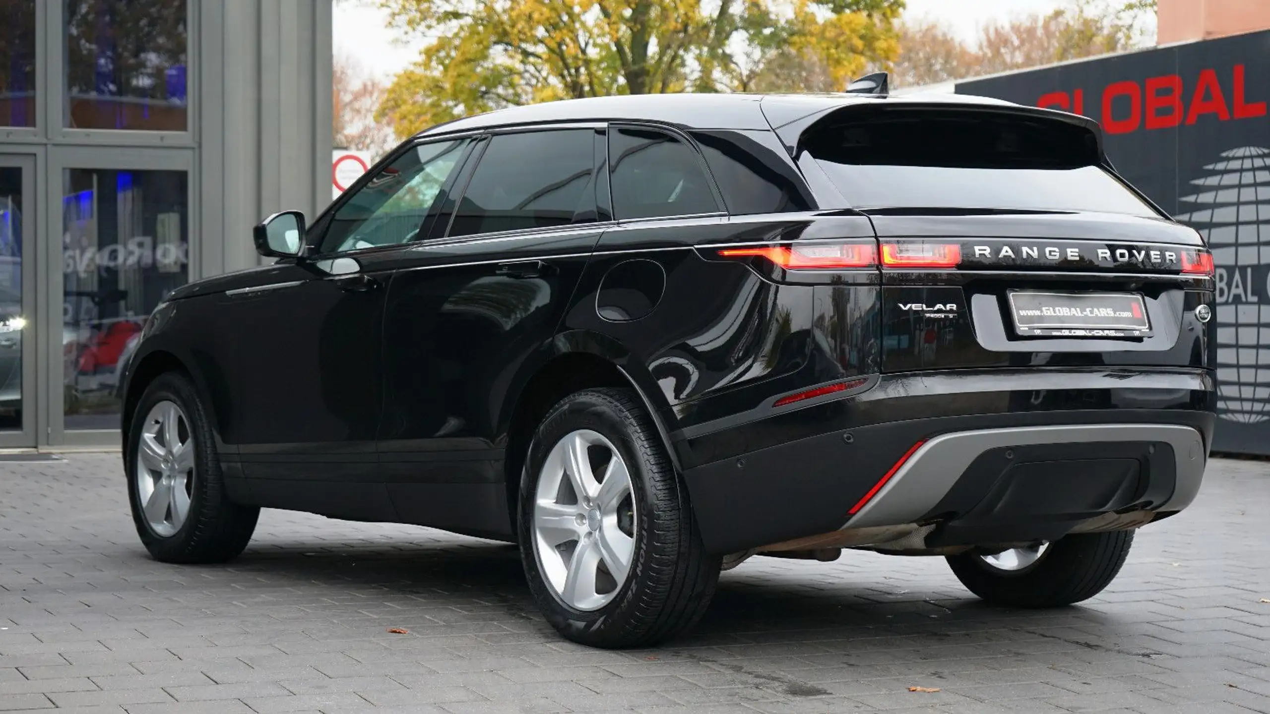 Land Rover - Range Rover Velar