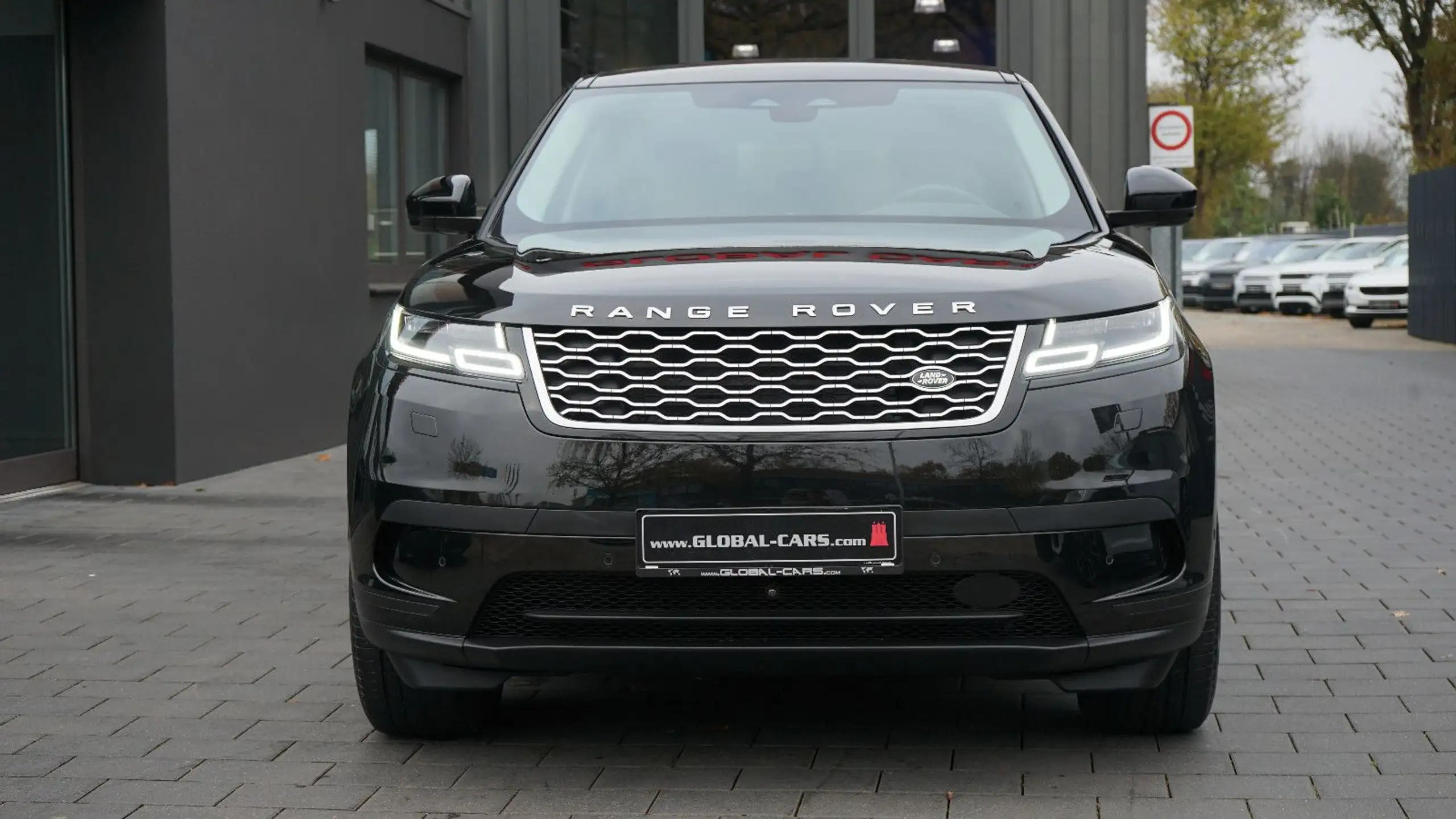 Land Rover - Range Rover Velar