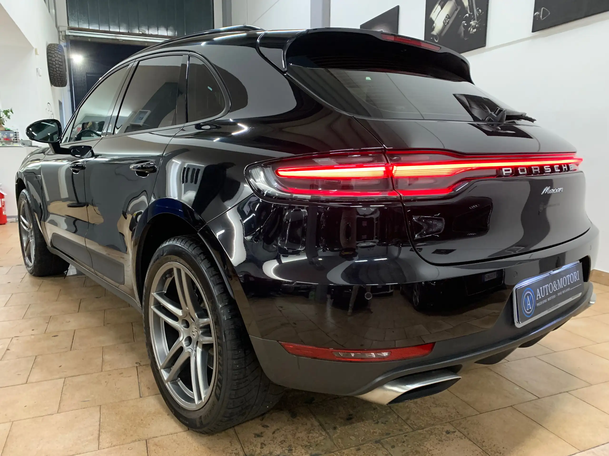 Porsche - Macan