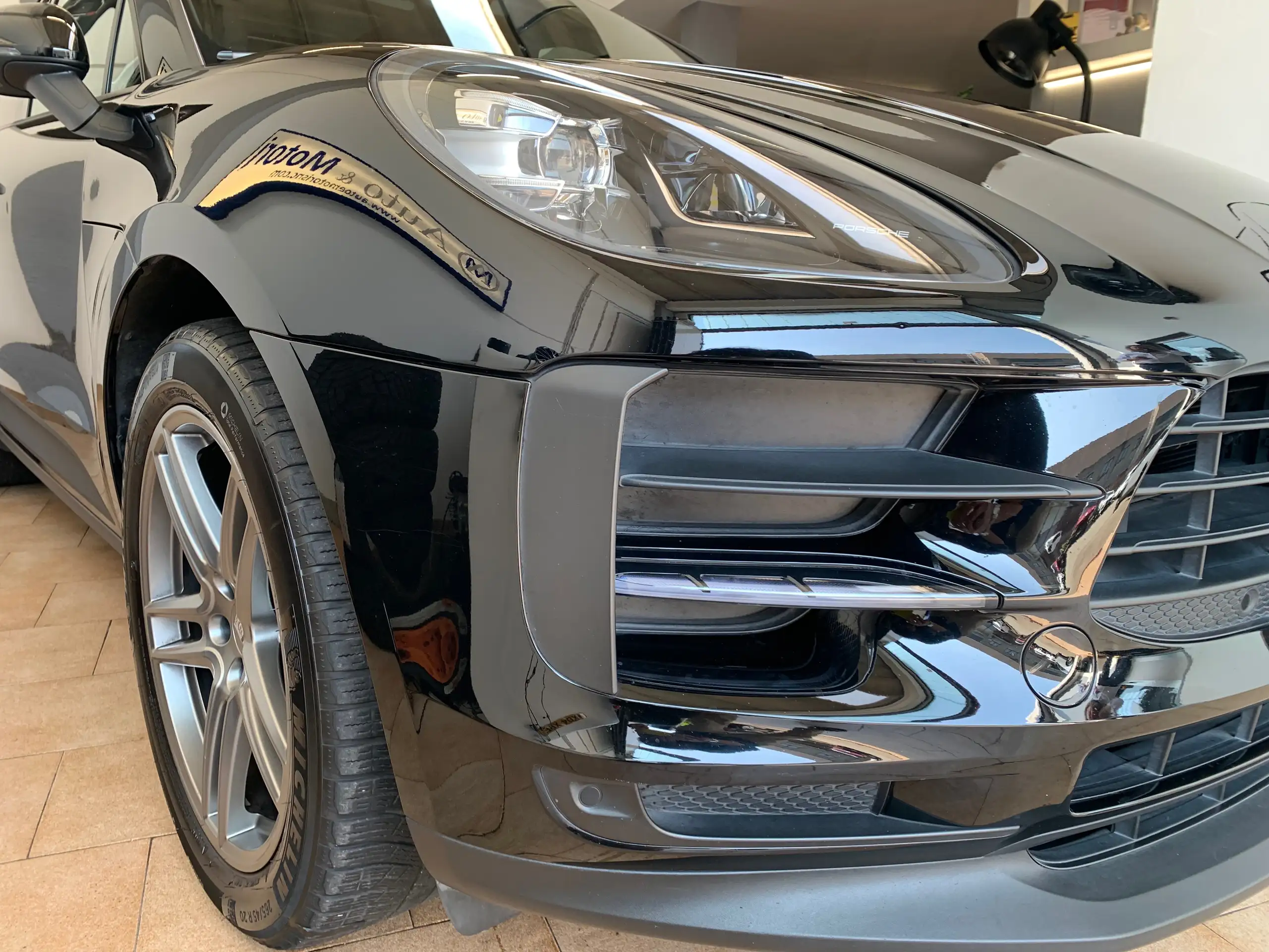 Porsche - Macan