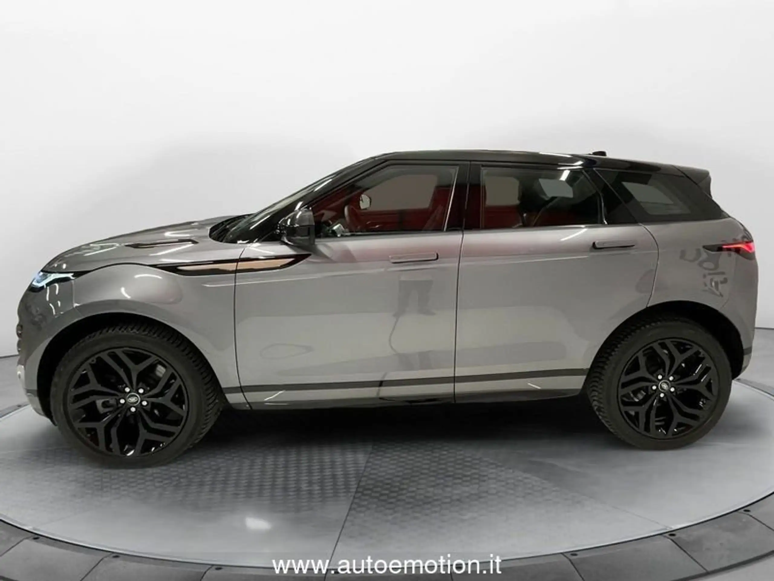 Land Rover - Range Rover Evoque