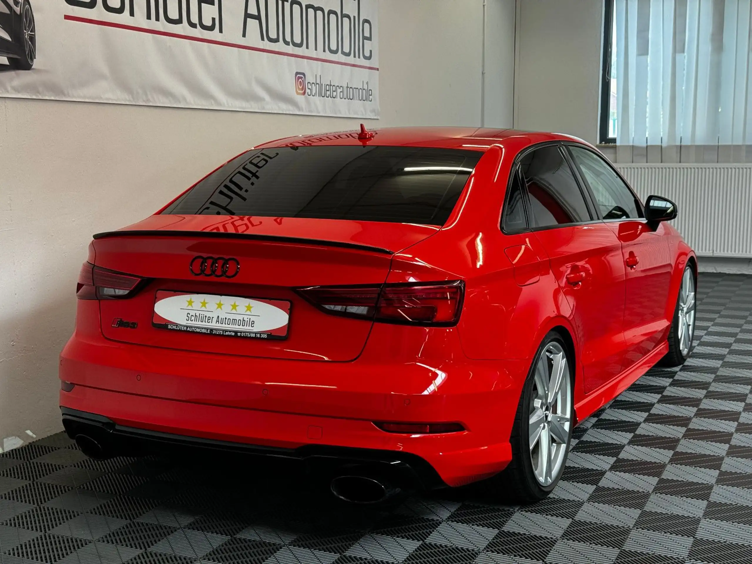 Audi - RS3