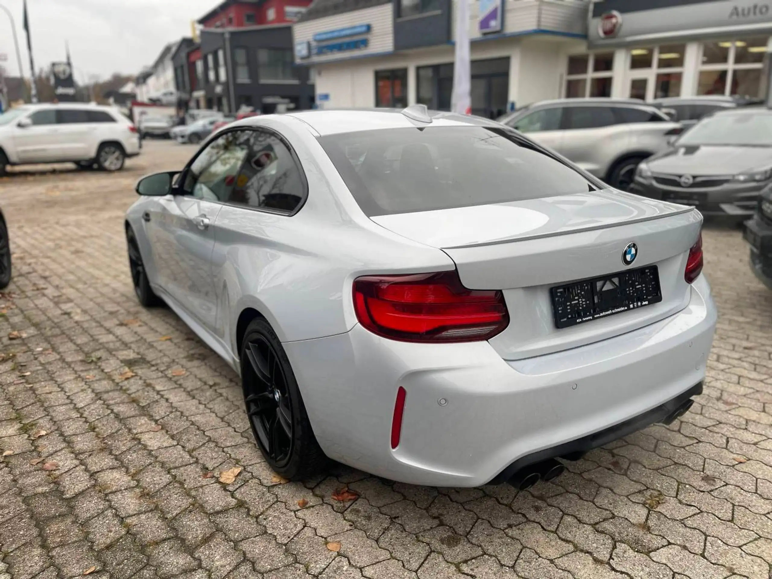 BMW - M2