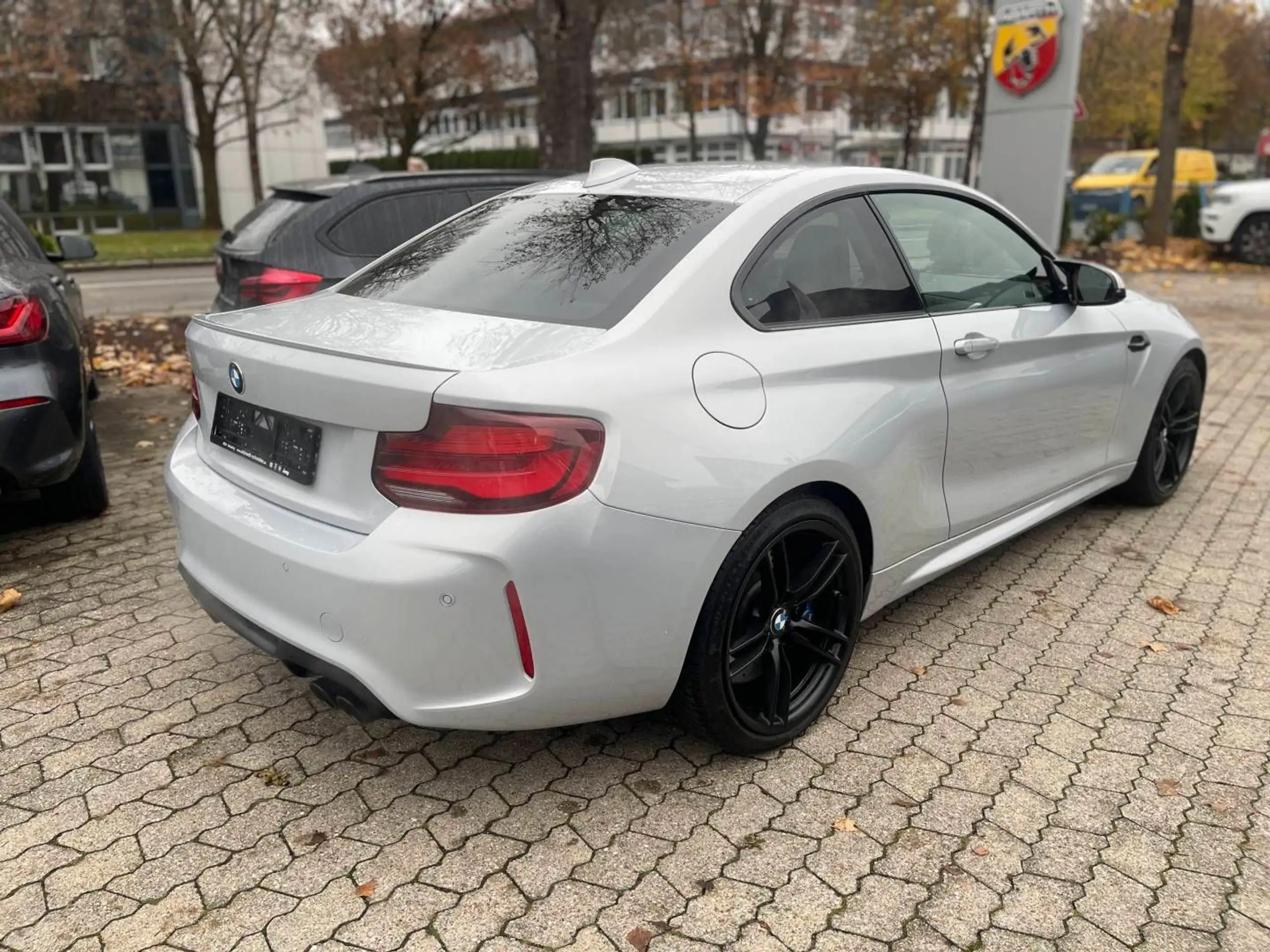 BMW - M2