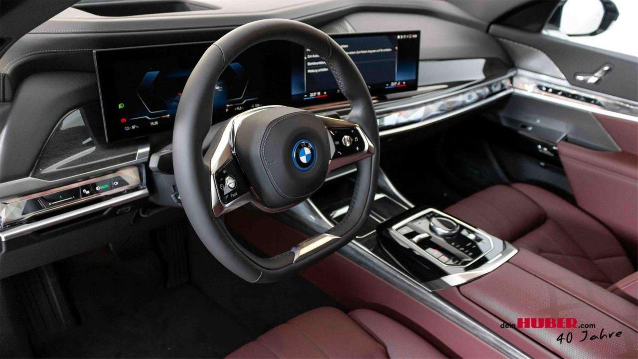 BMW - i7