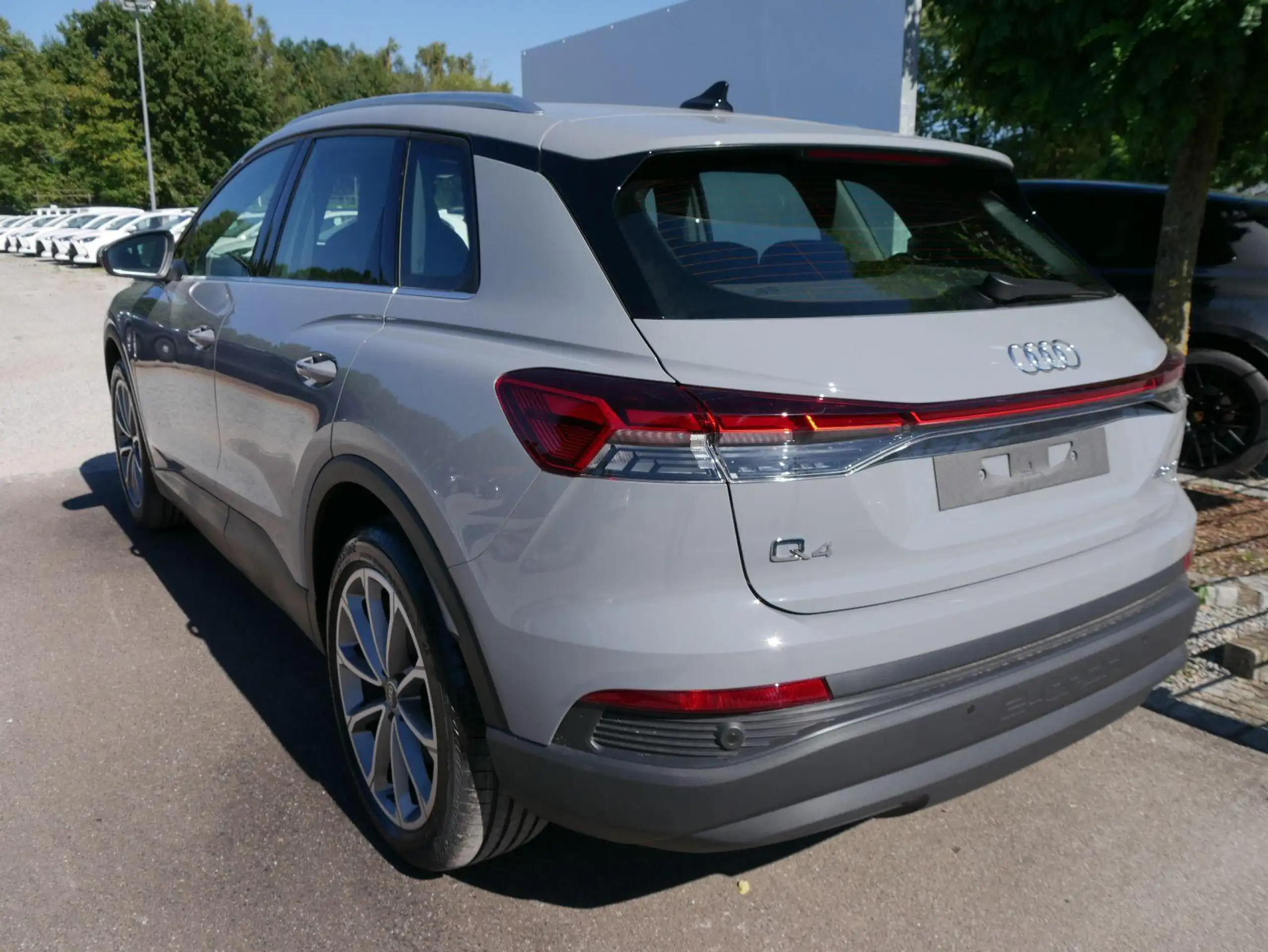 Audi - Q4 e-tron