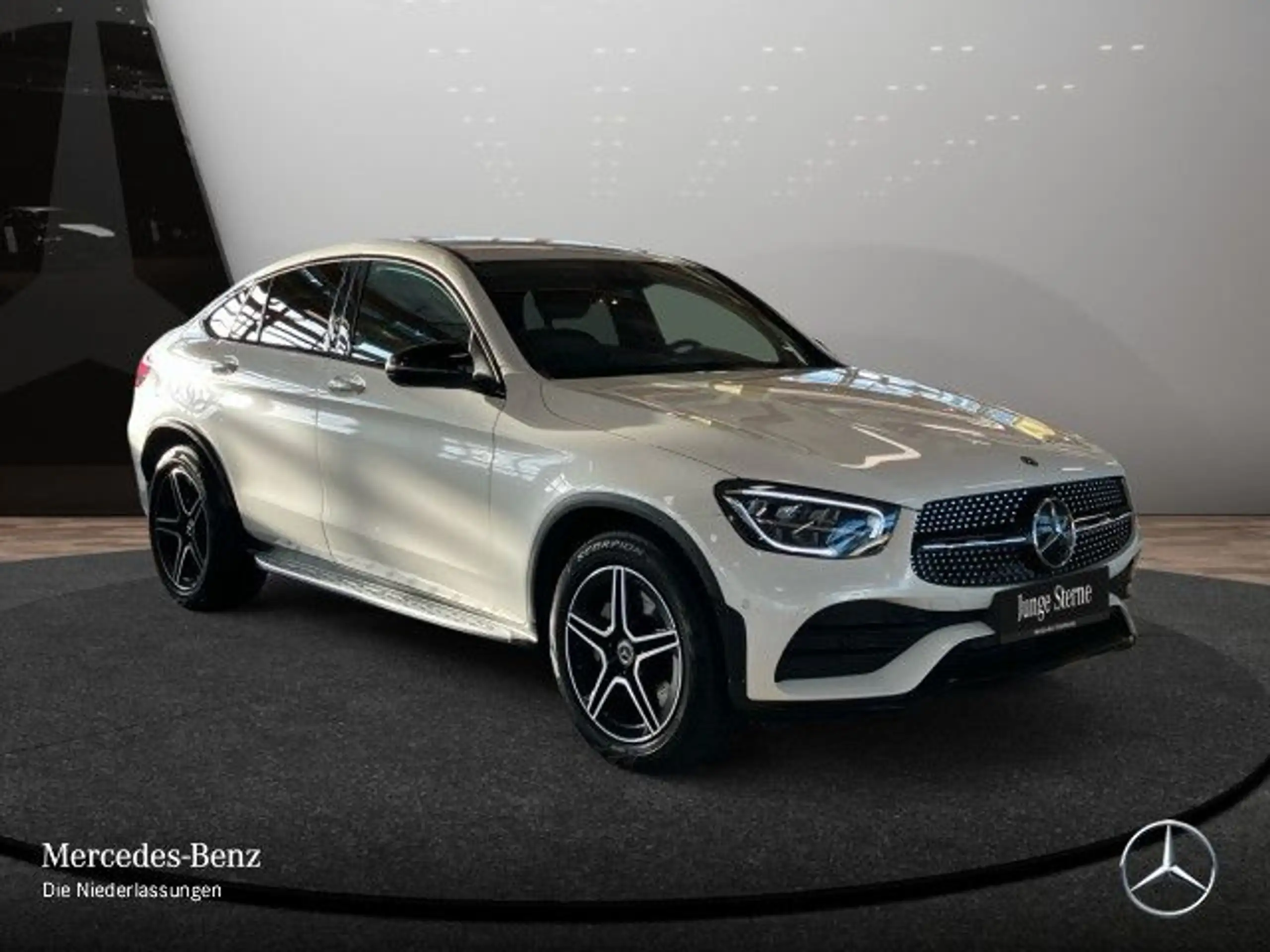 Mercedes-Benz - GLC 300