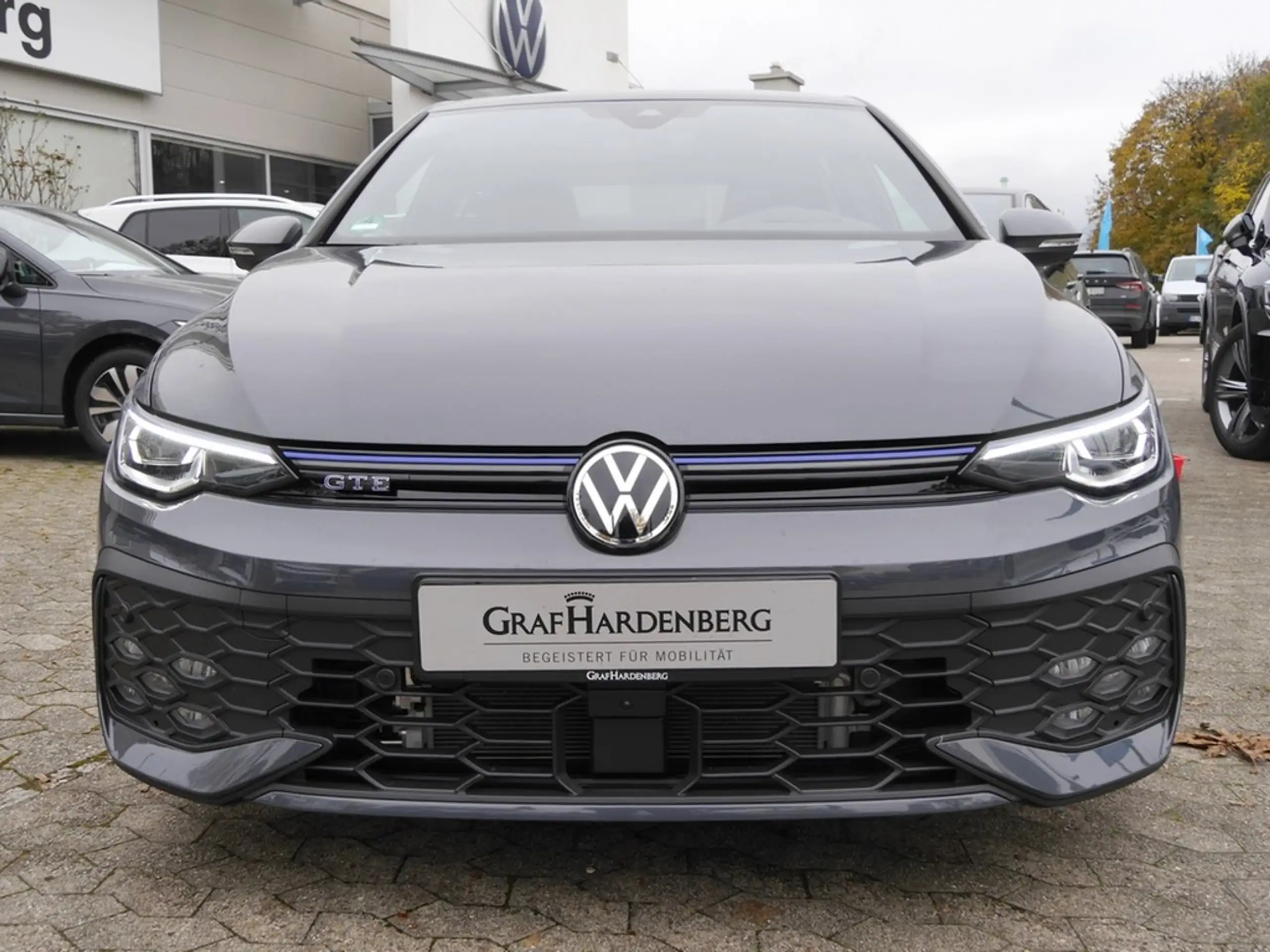 Volkswagen - Golf