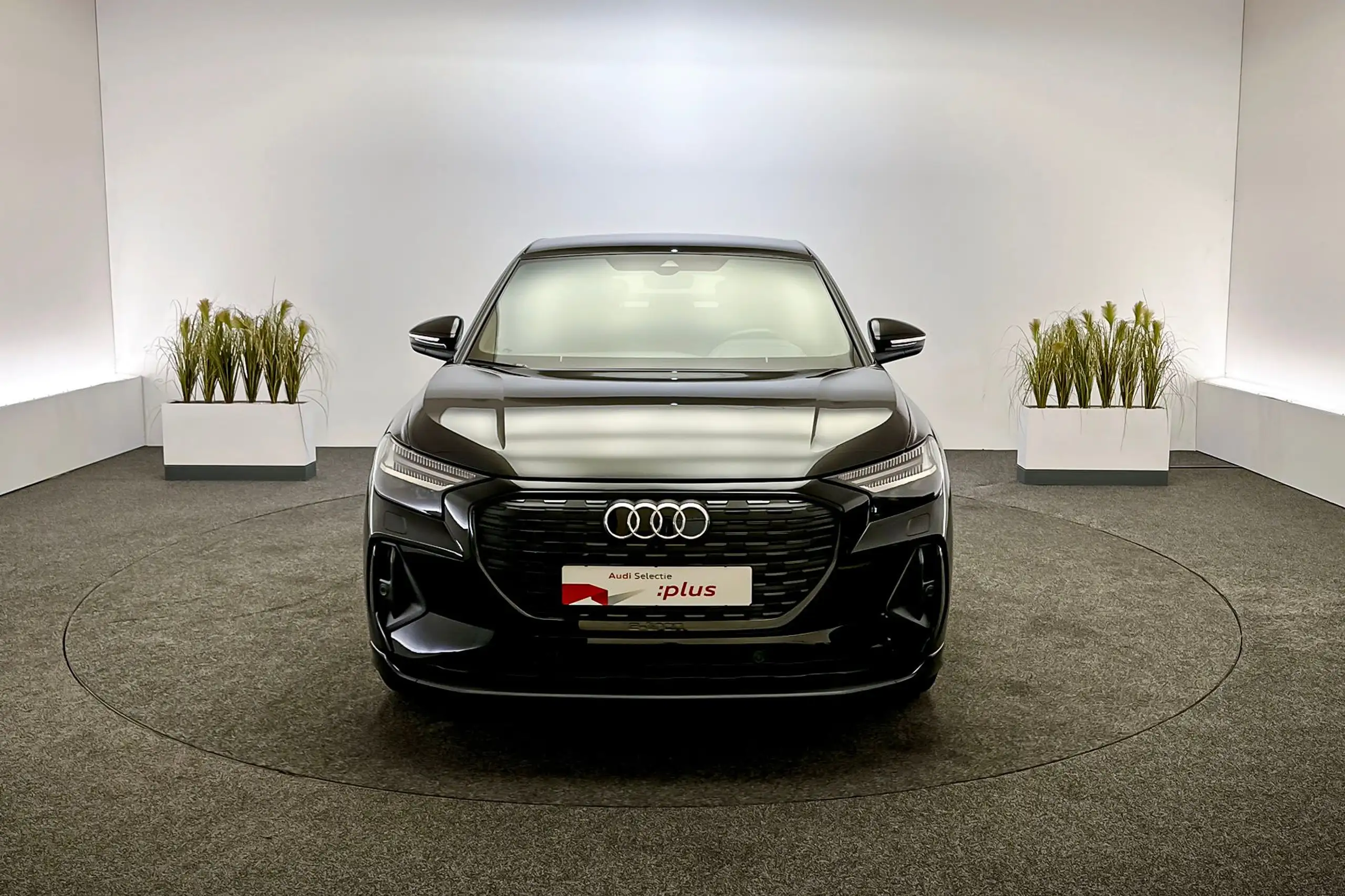 Audi - Q4 e-tron