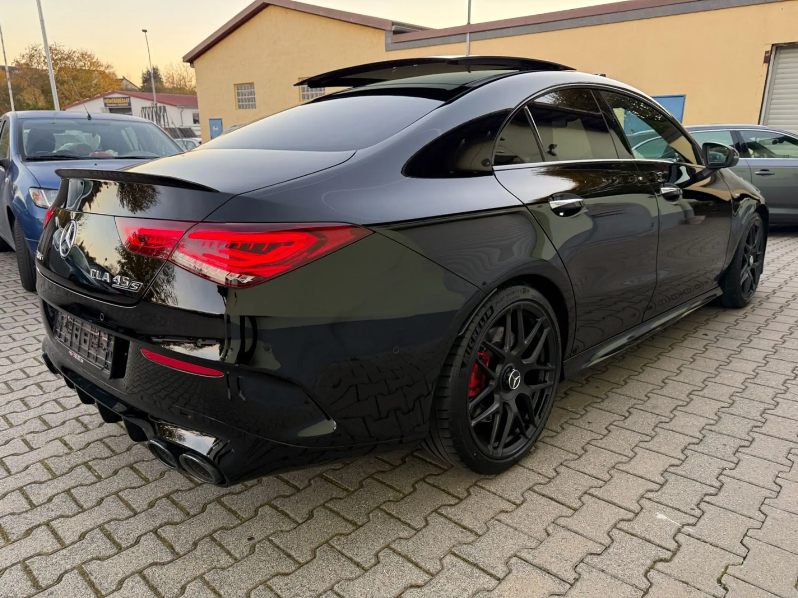 Mercedes-Benz - CLA 45 AMG