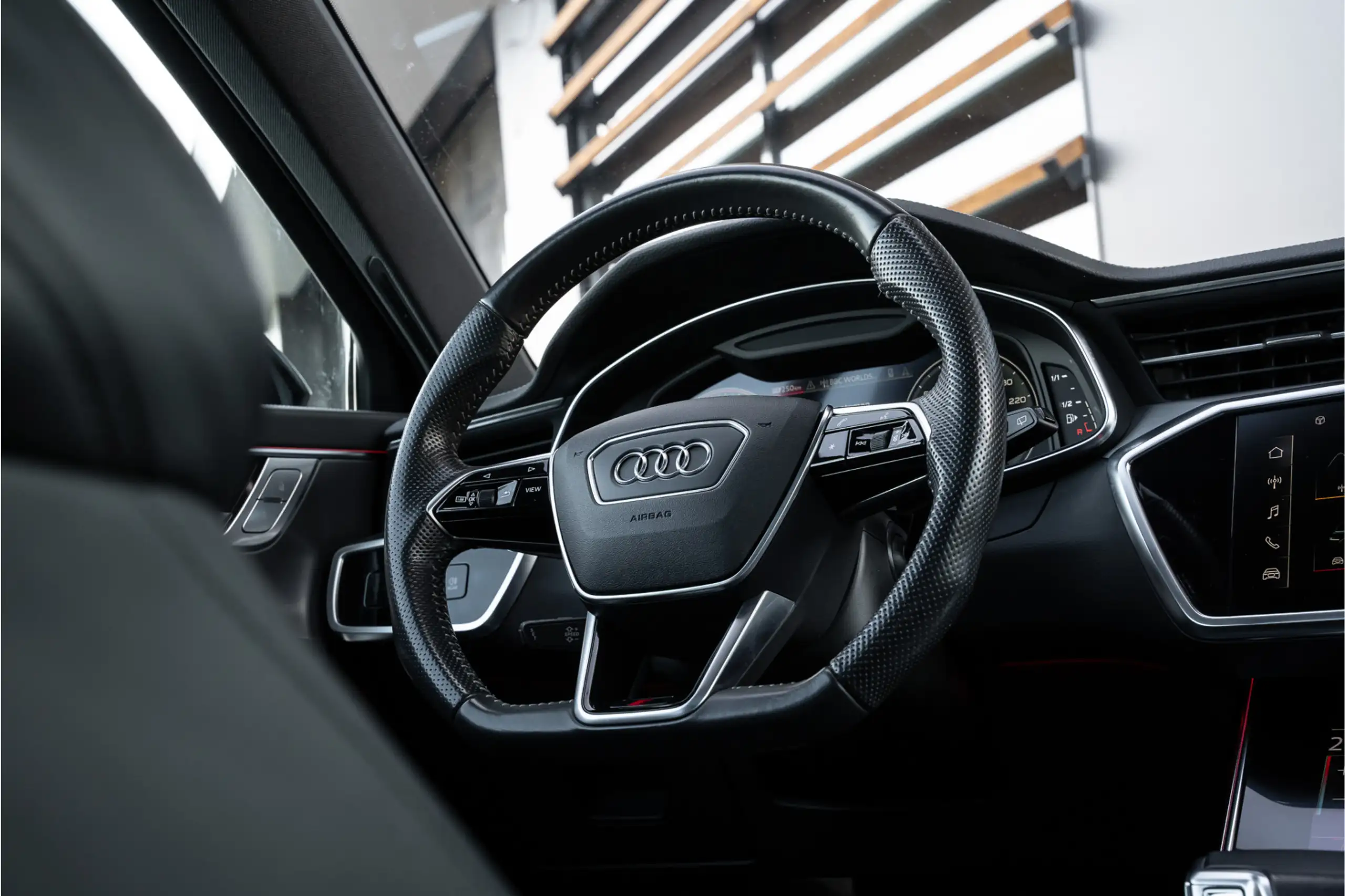 Audi - A6