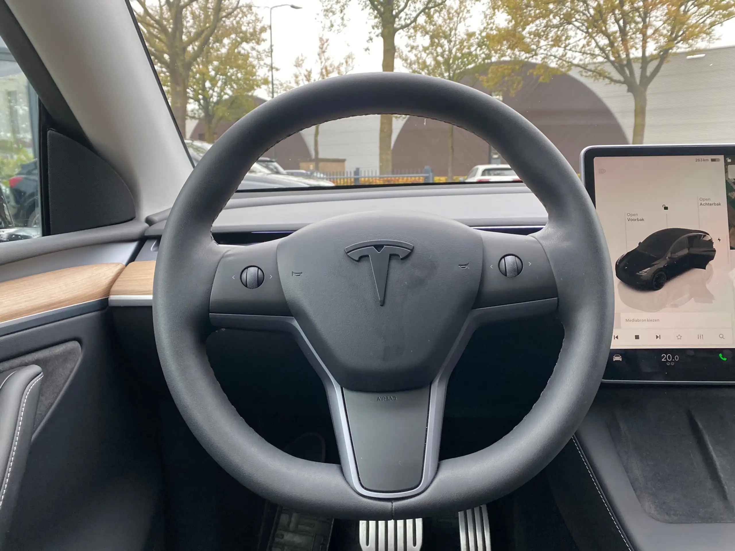 Tesla - Model Y