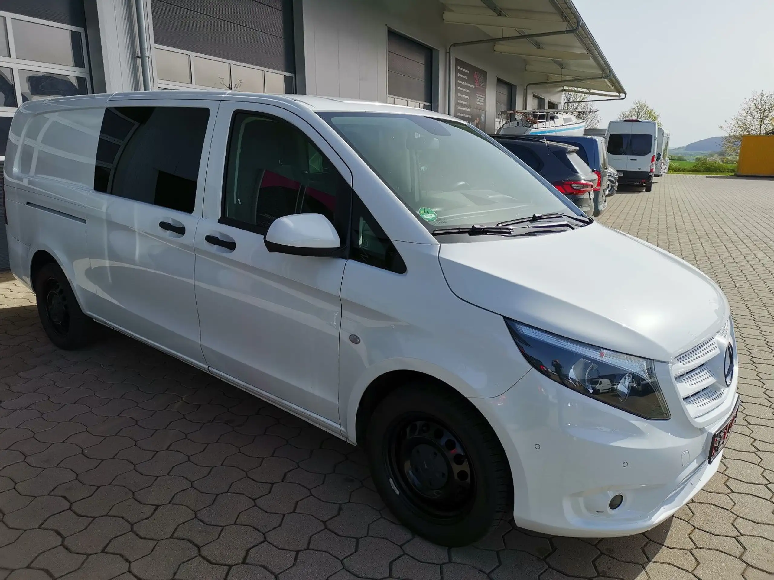 Mercedes-Benz - Vito