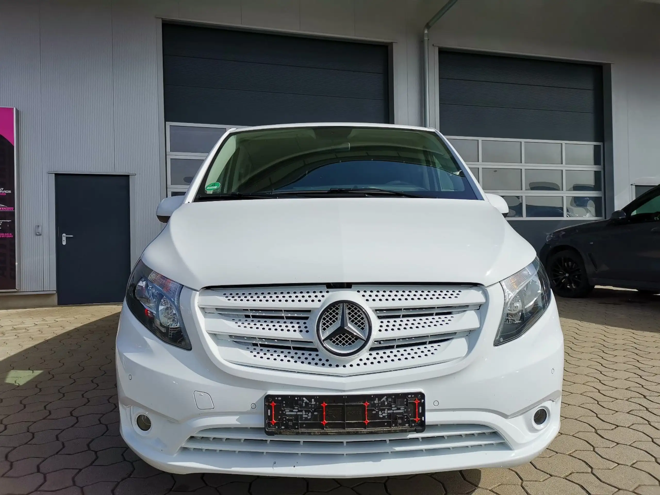 Mercedes-Benz - Vito